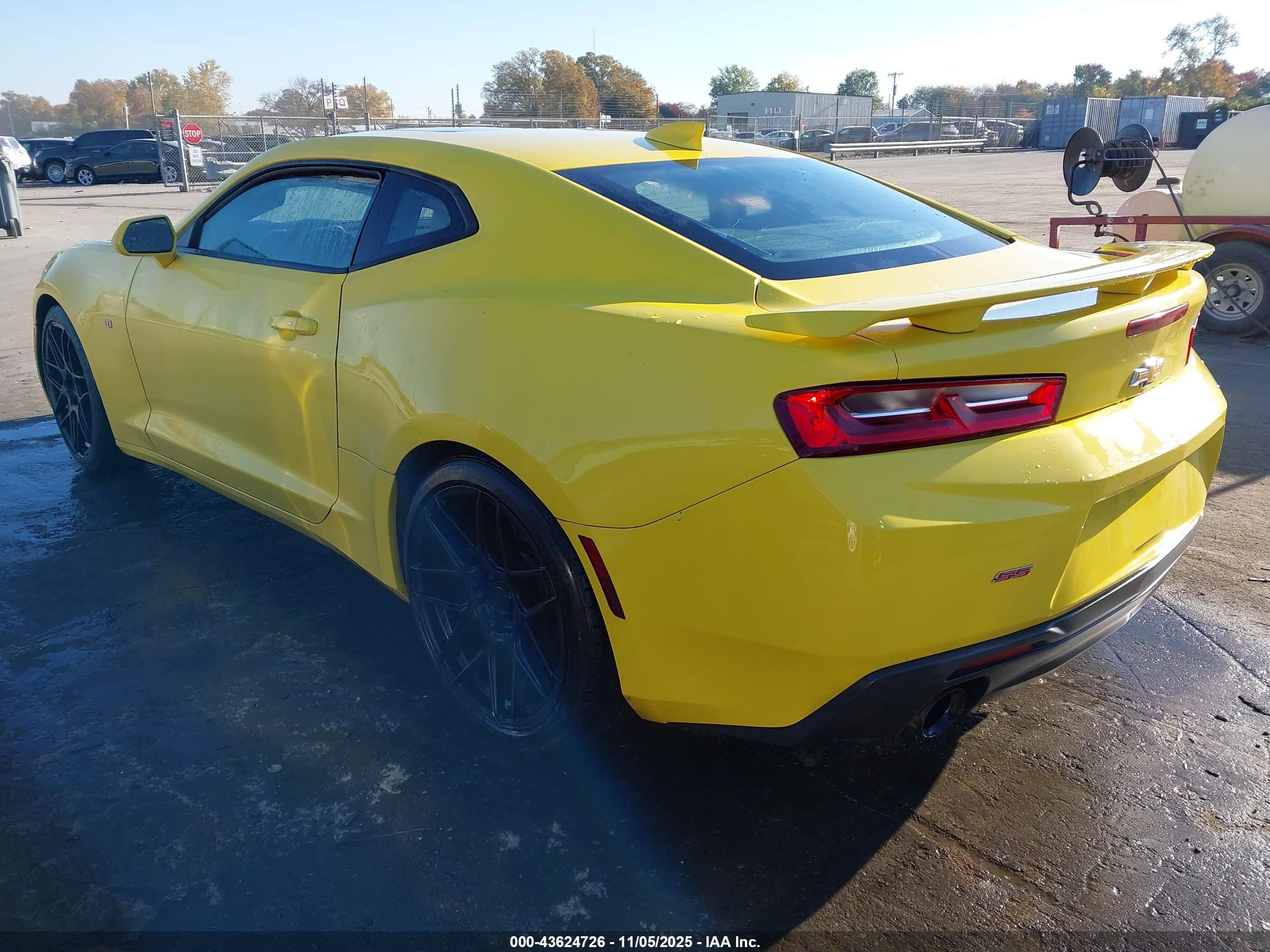 CHEVROLET CAMARO image 3