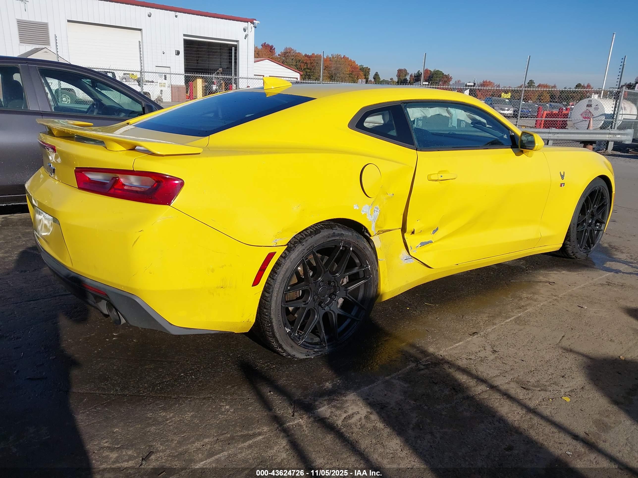CHEVROLET CAMARO image 4