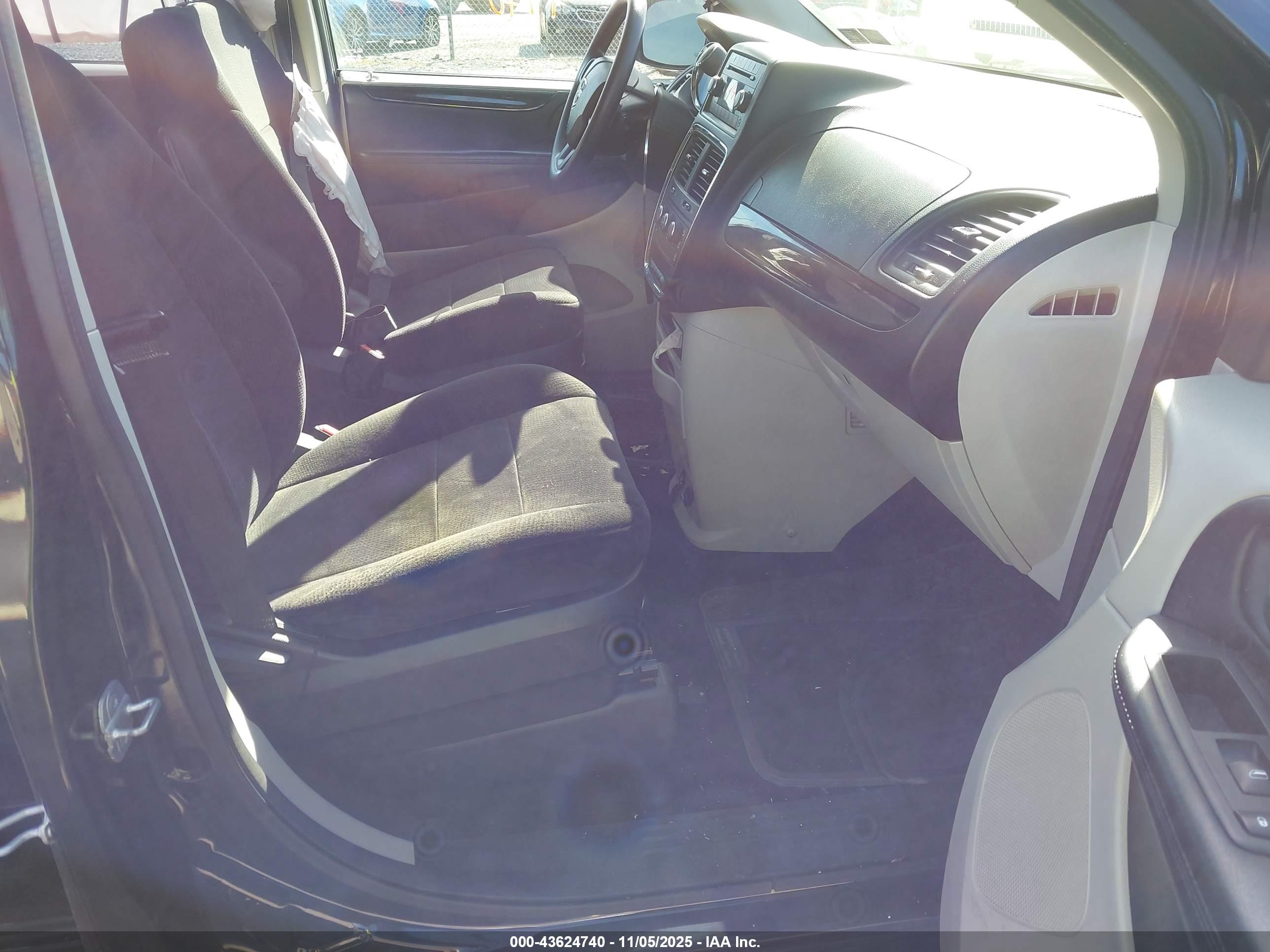 DODGE GRAND image 5