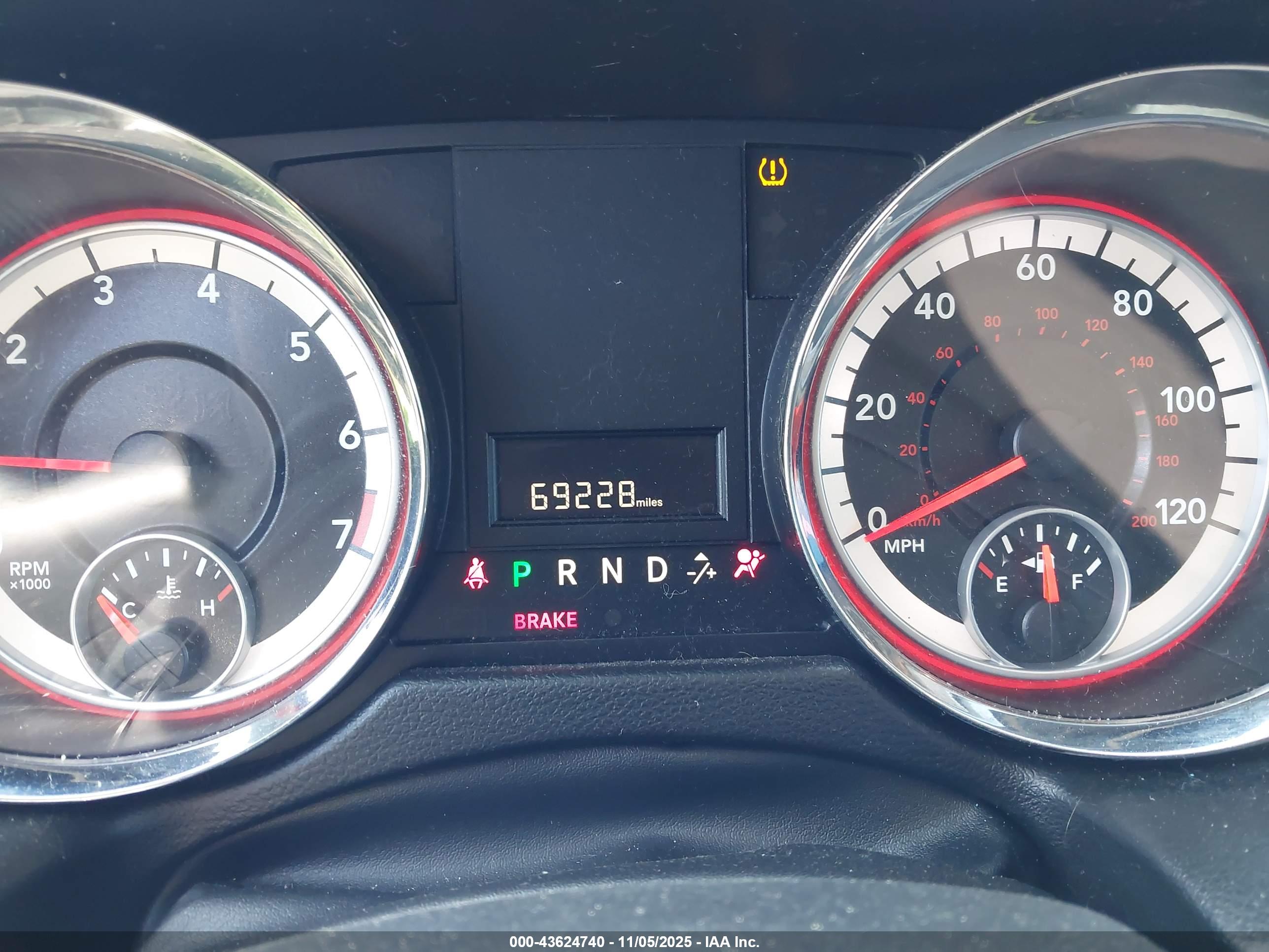 DODGE GRAND image 7