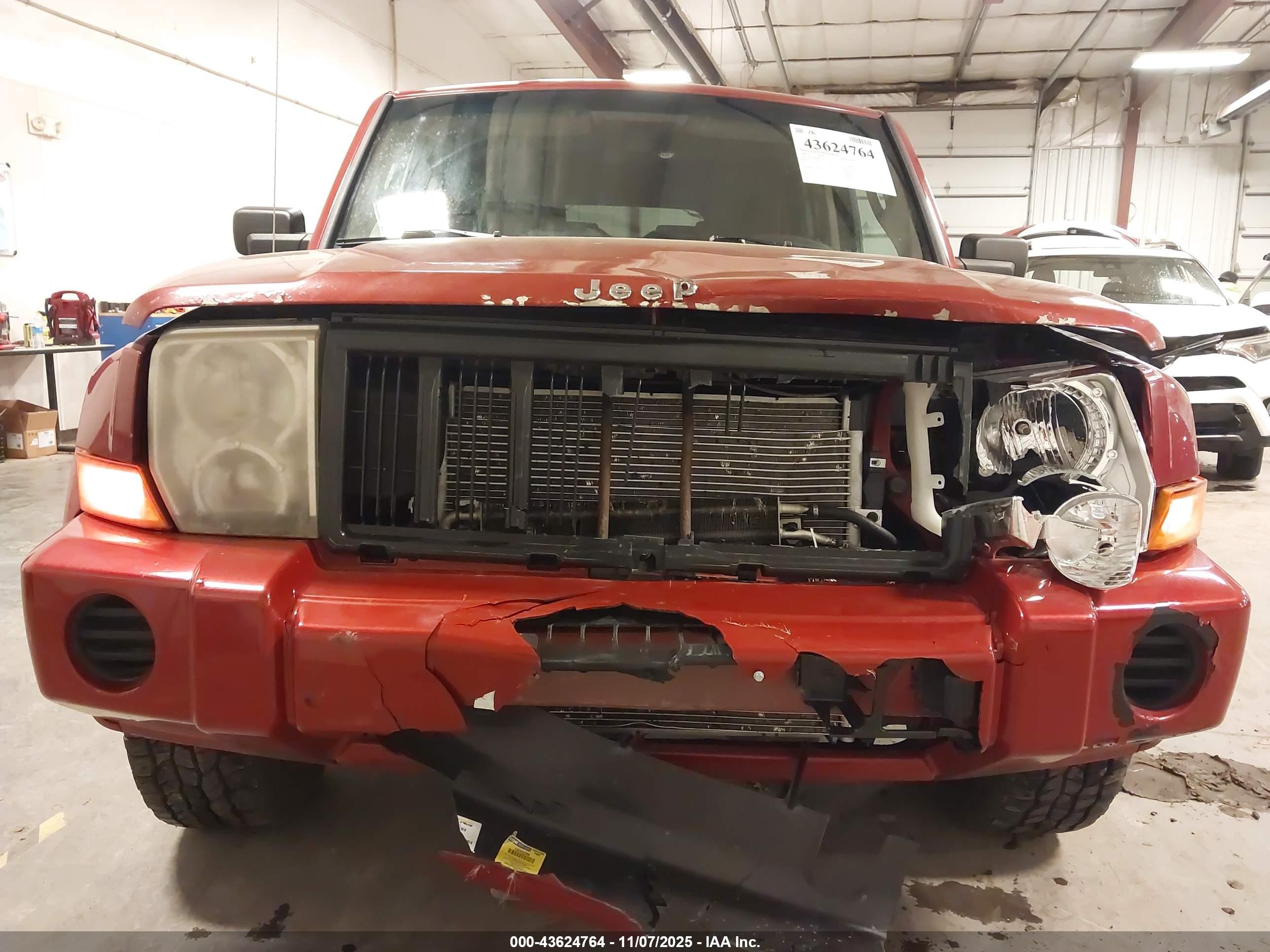 JEEP COMMANDER image 6