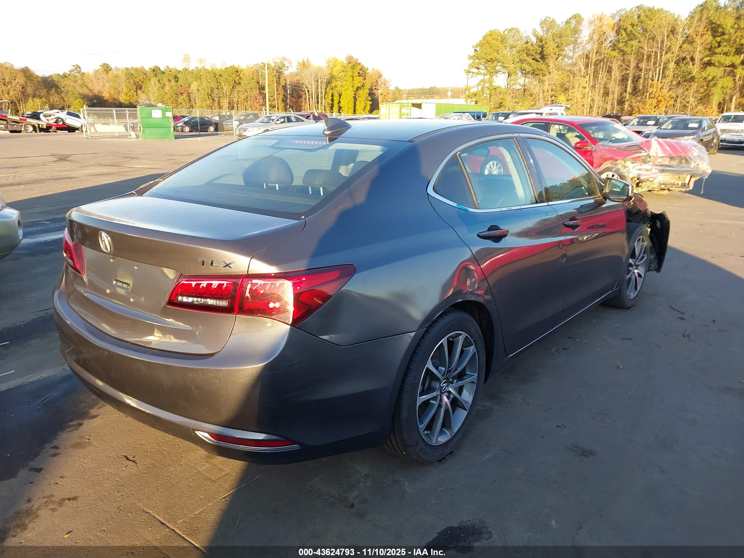 ACURA TLX image 4