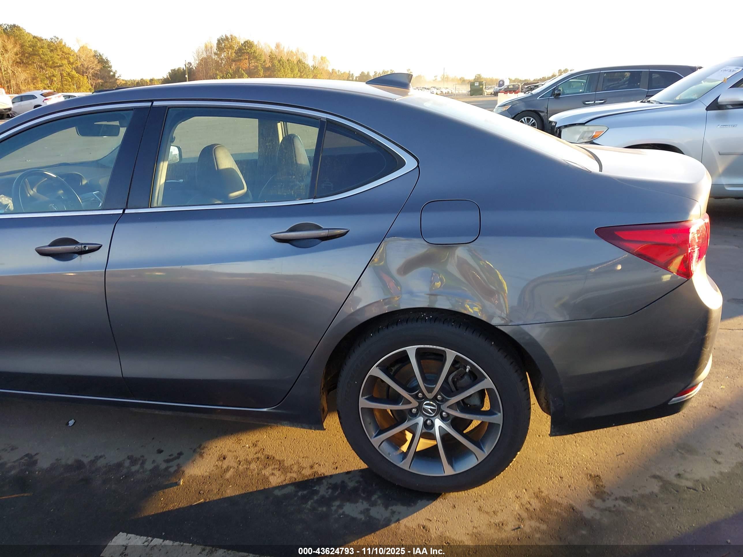 ACURA TLX image 6
