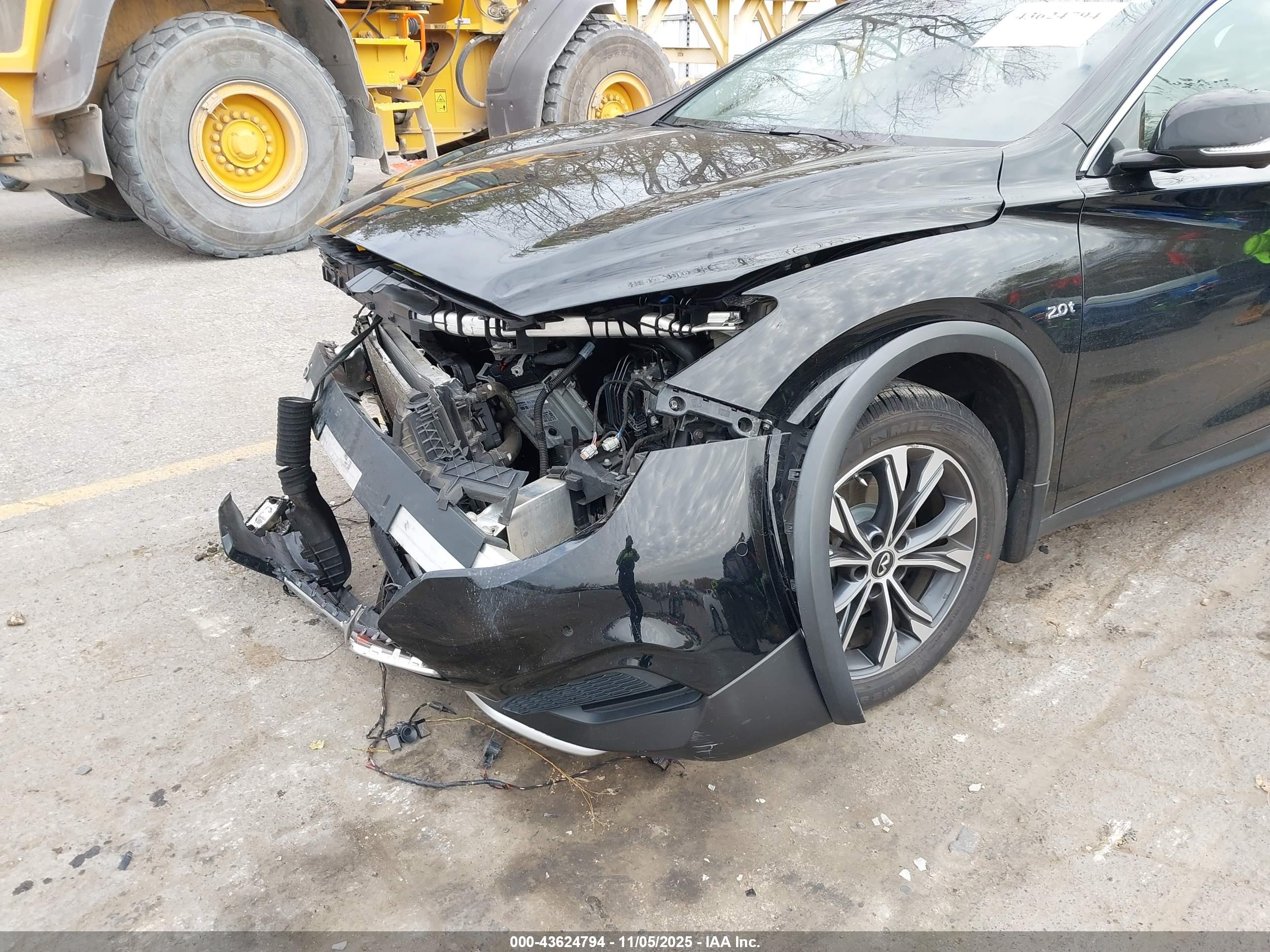 INFINITI QX30 image 6