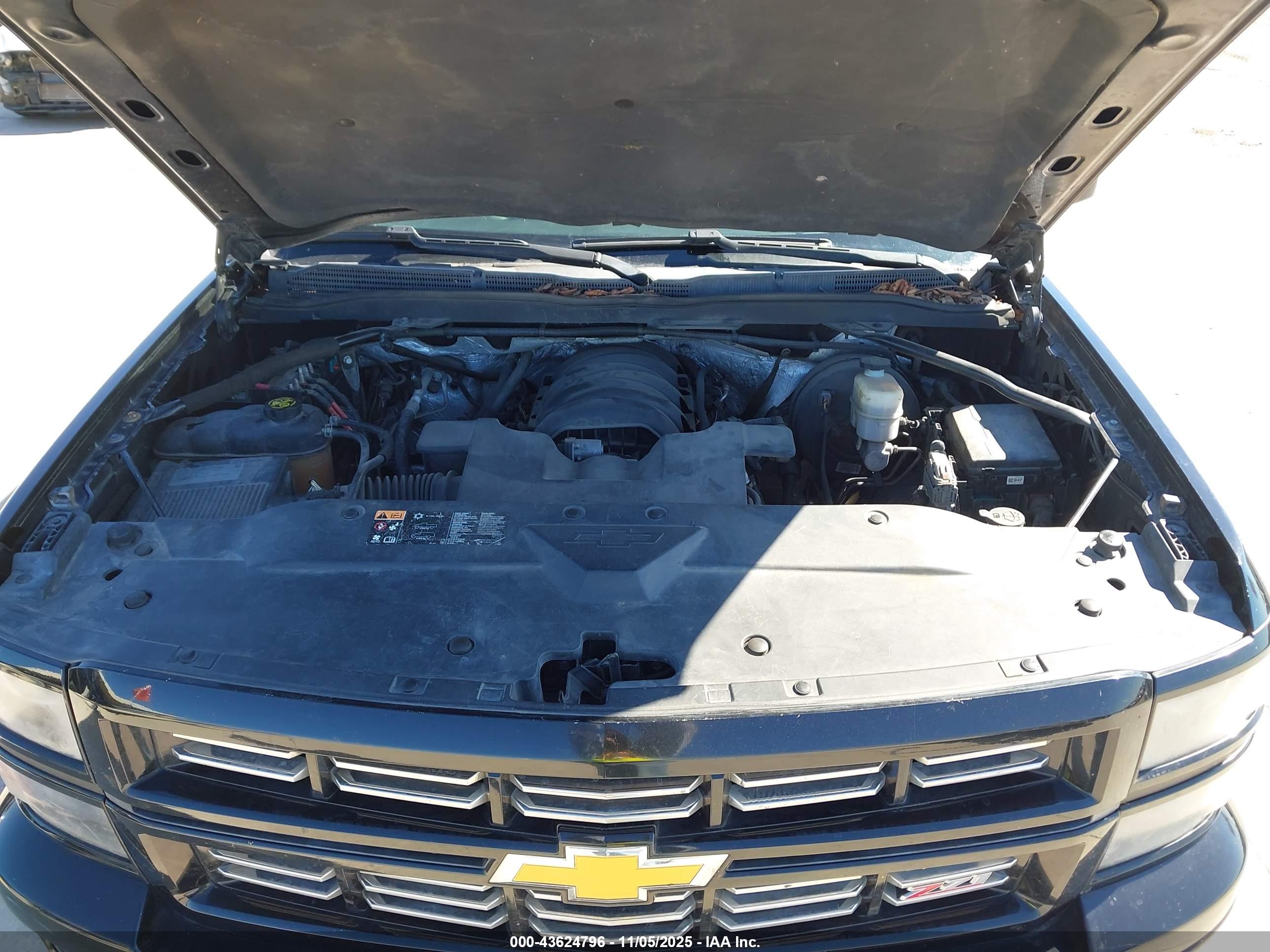 CHEVROLET SILVERADO image 10