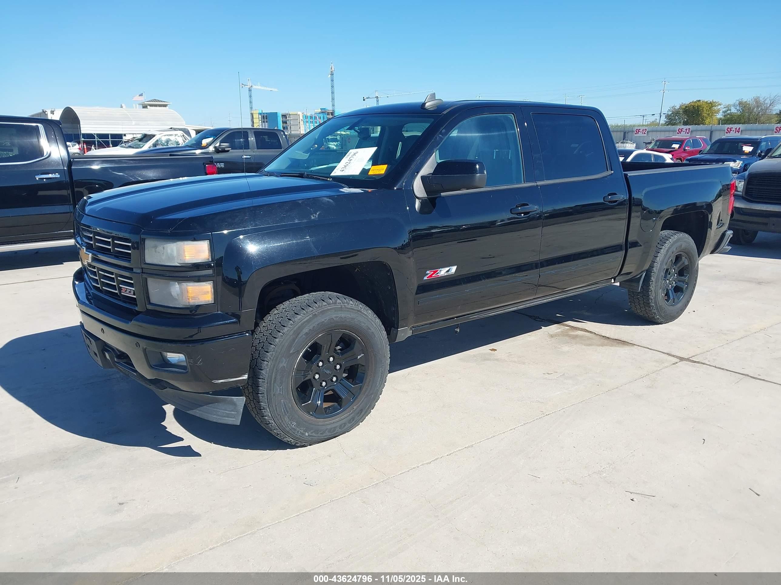 CHEVROLET SILVERADO image 2
