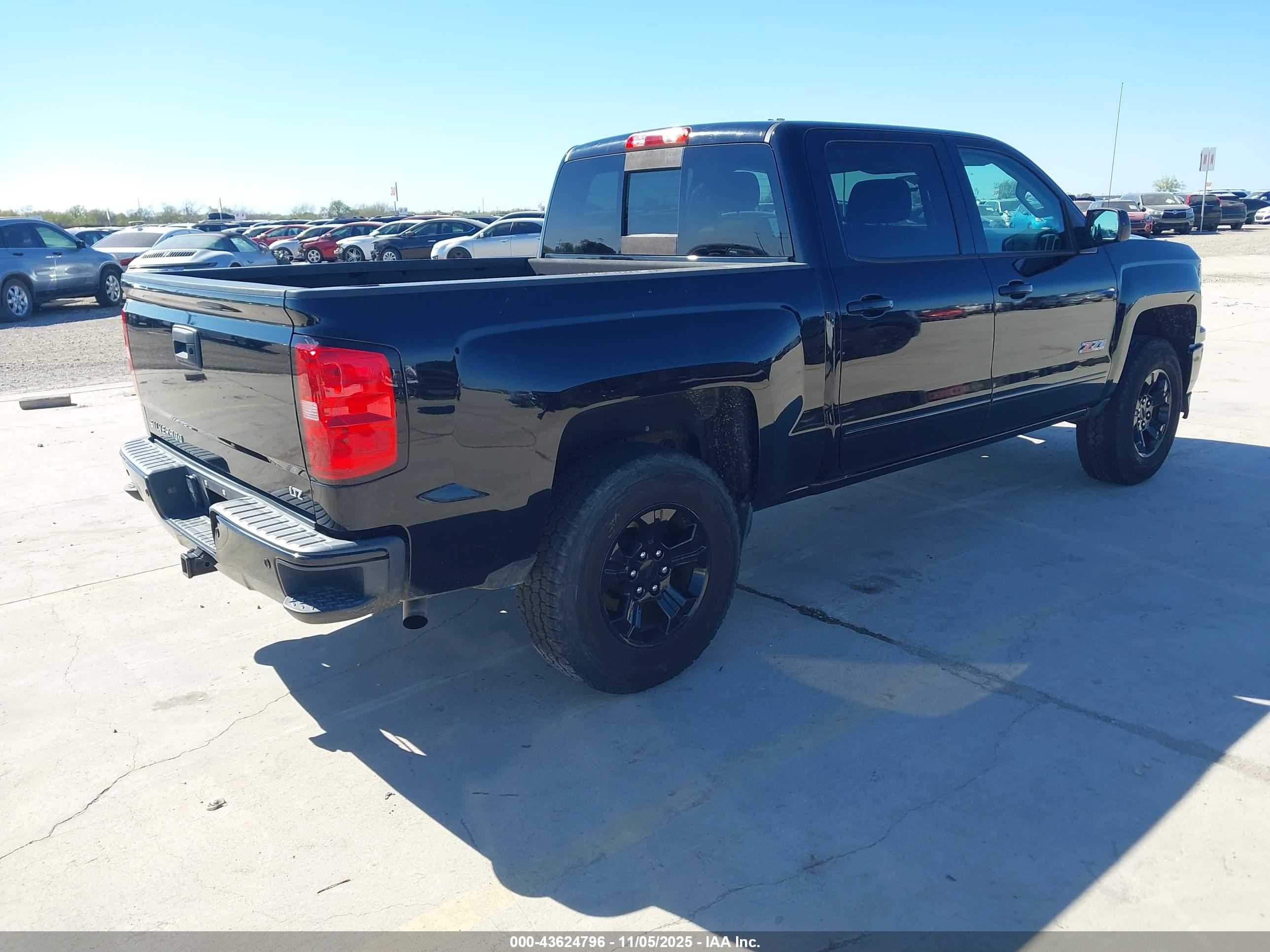 CHEVROLET SILVERADO image 4