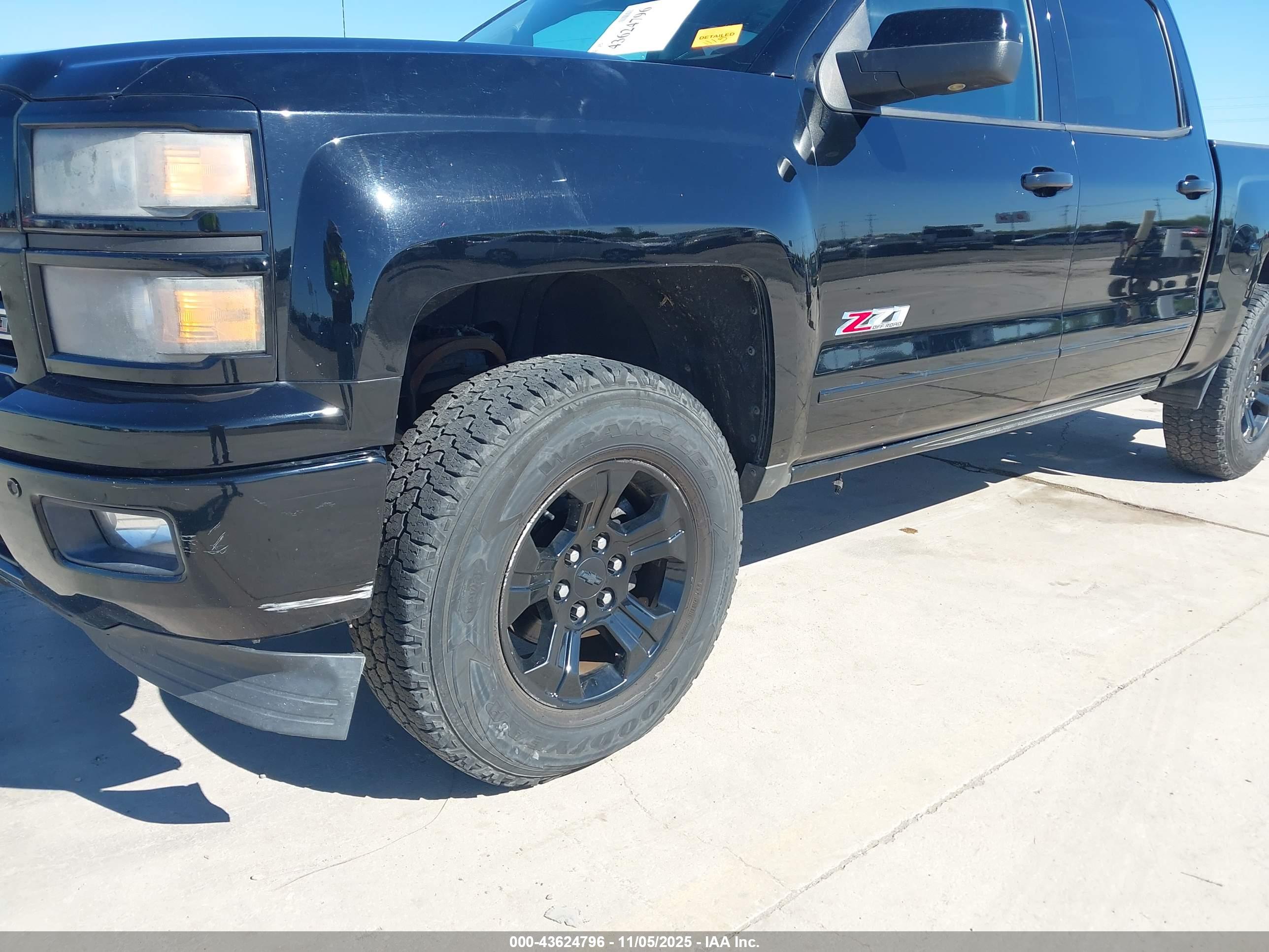 CHEVROLET SILVERADO image 6