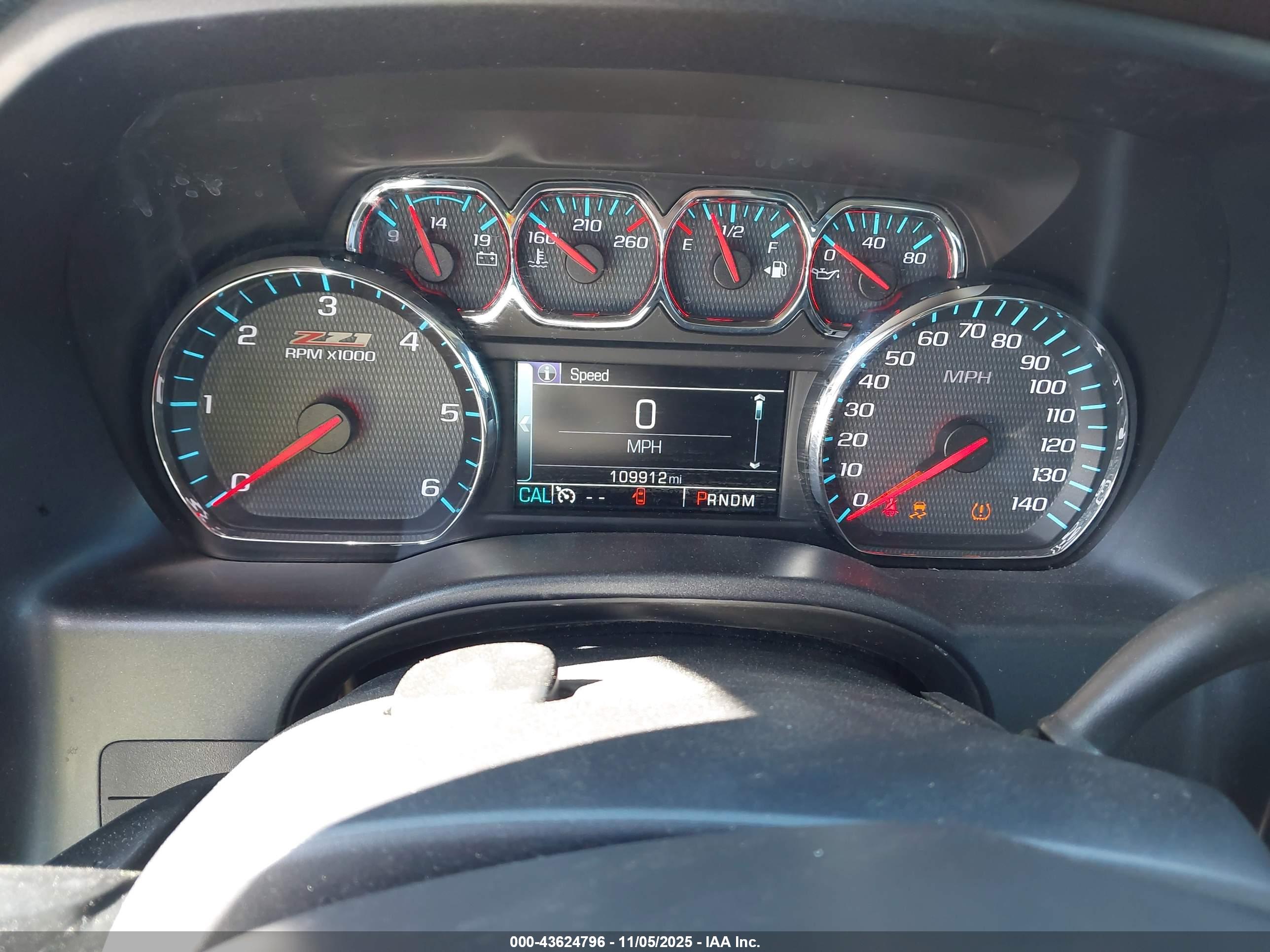 CHEVROLET SILVERADO image 7