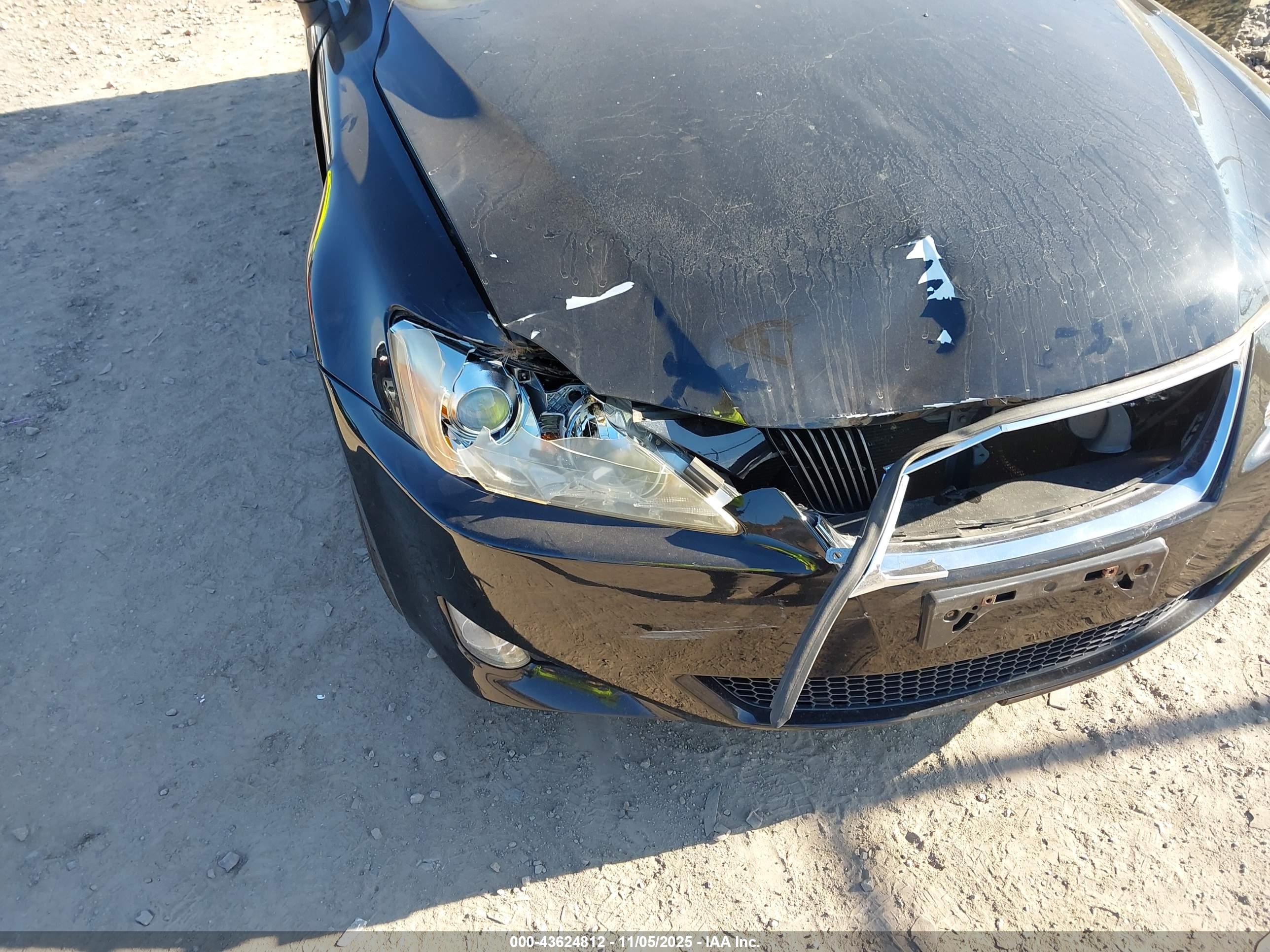 LEXUS IS image 6