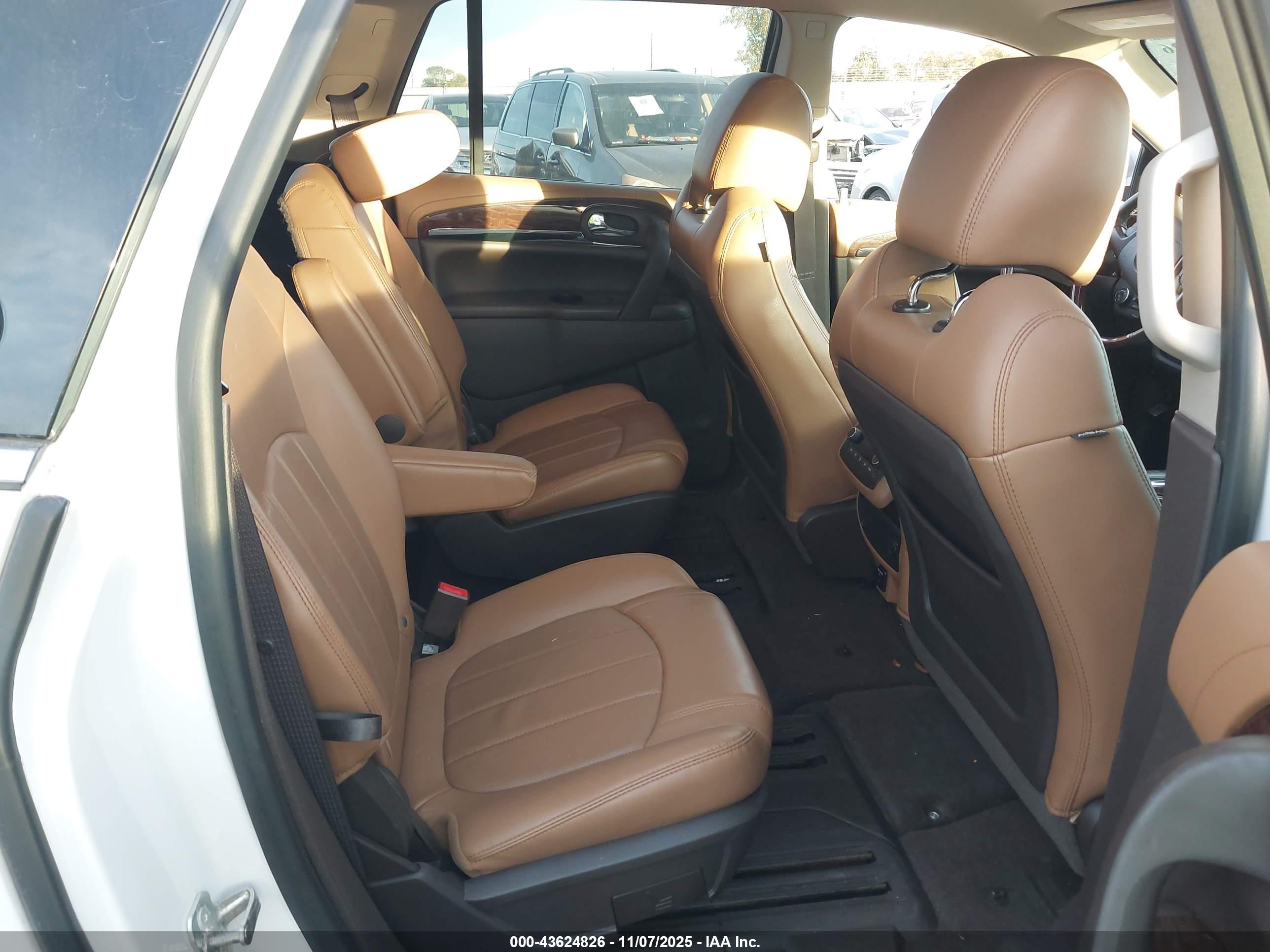 BUICK ENCLAVE image 8