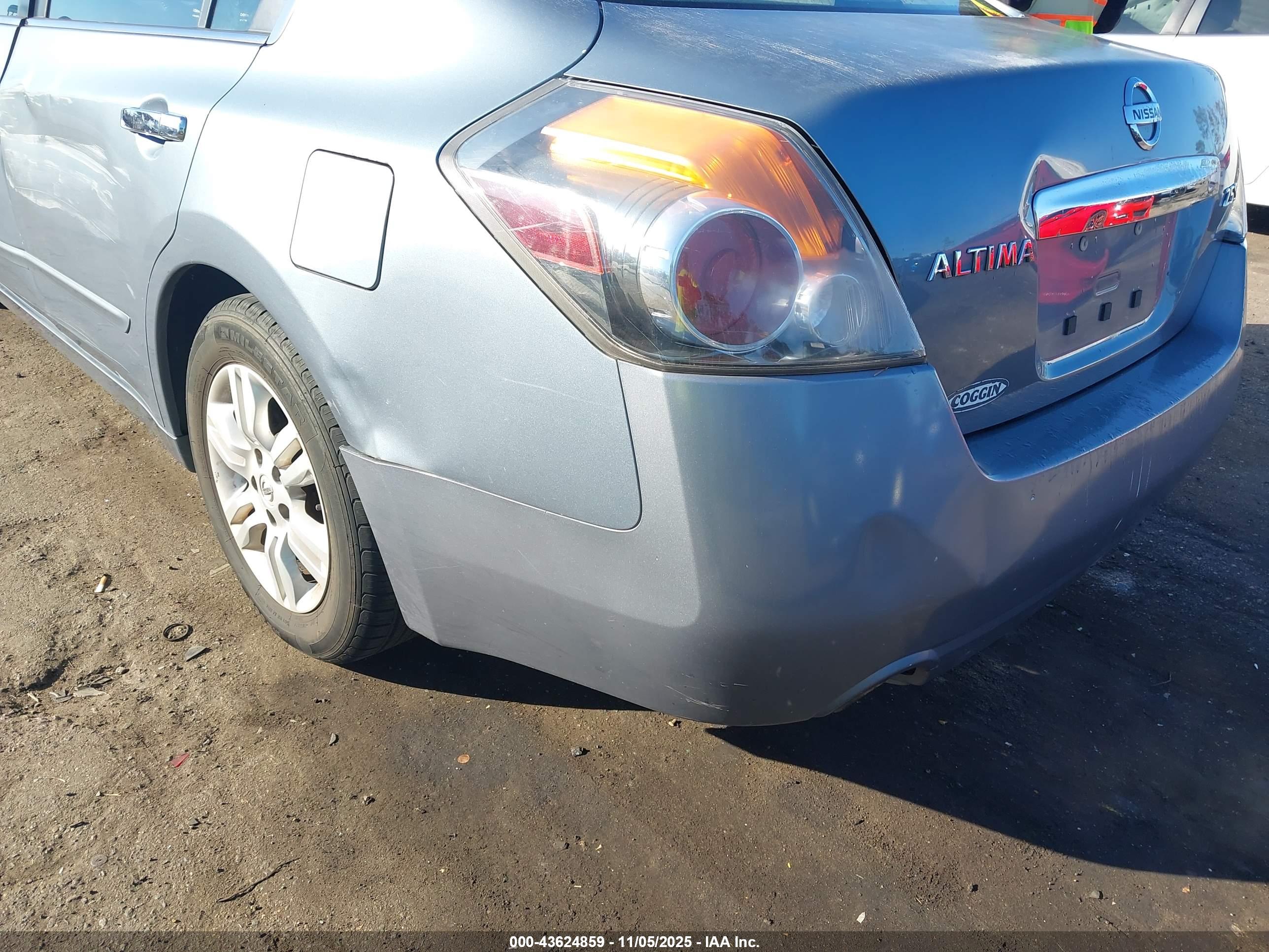 NISSAN ALTIMA image 6