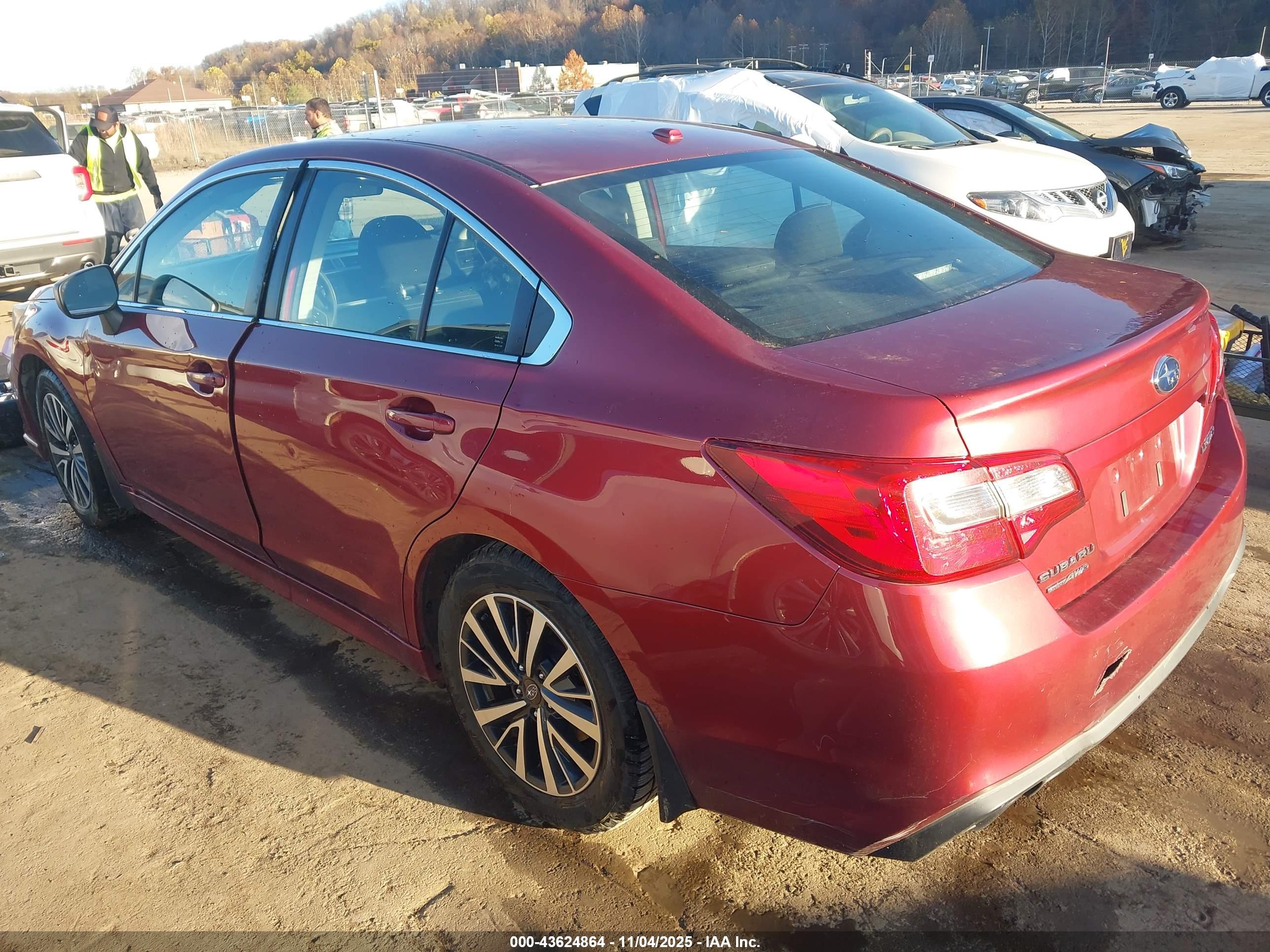 SUBARU LEGACY image 3