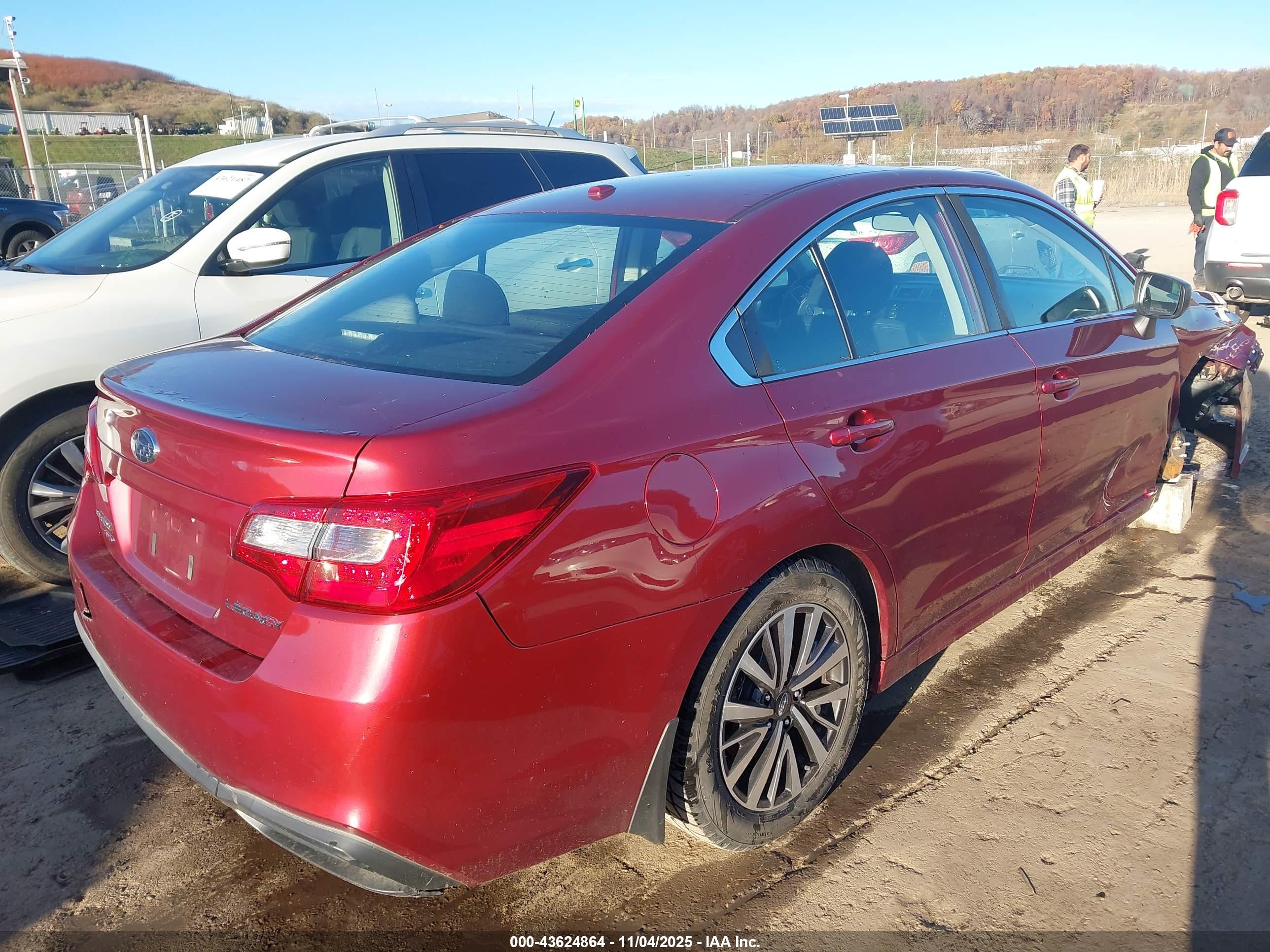 SUBARU LEGACY image 4