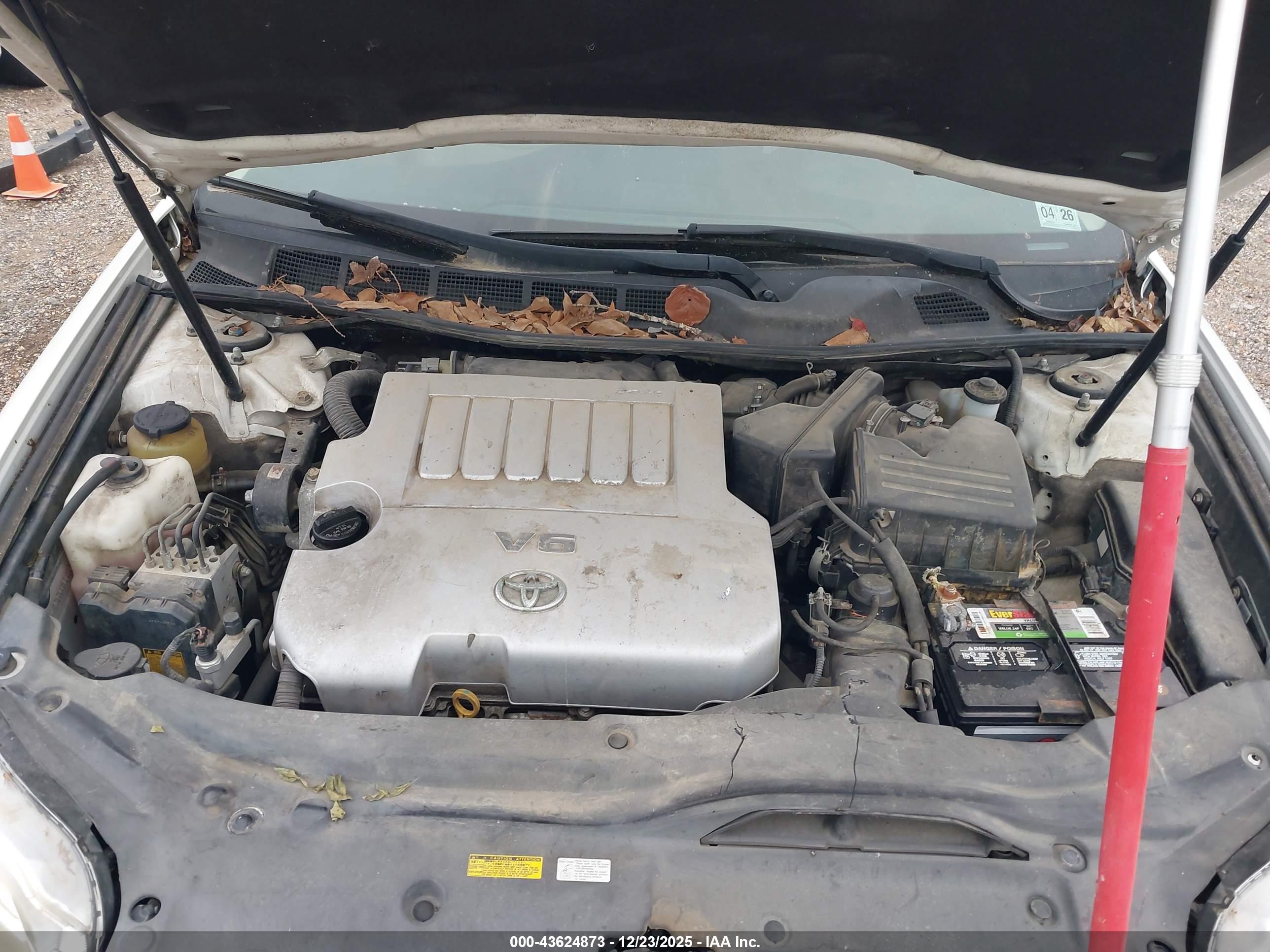 TOYOTA AVALON image 10