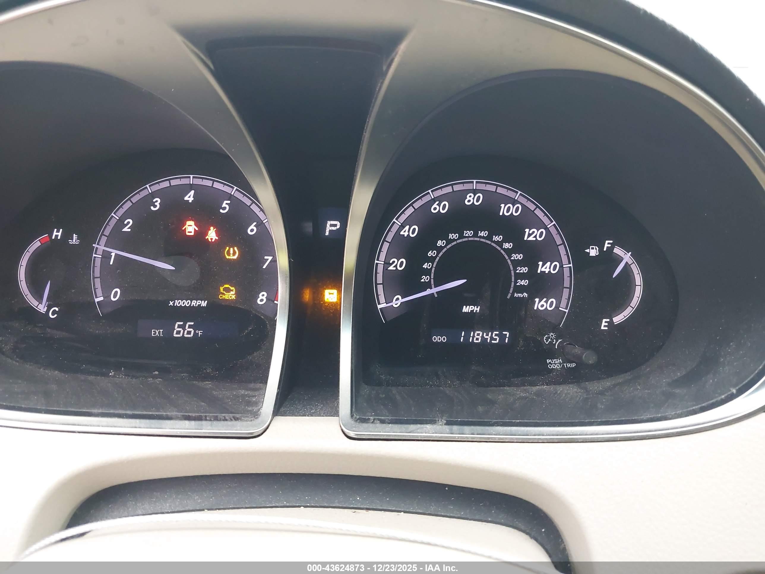 TOYOTA AVALON image 7