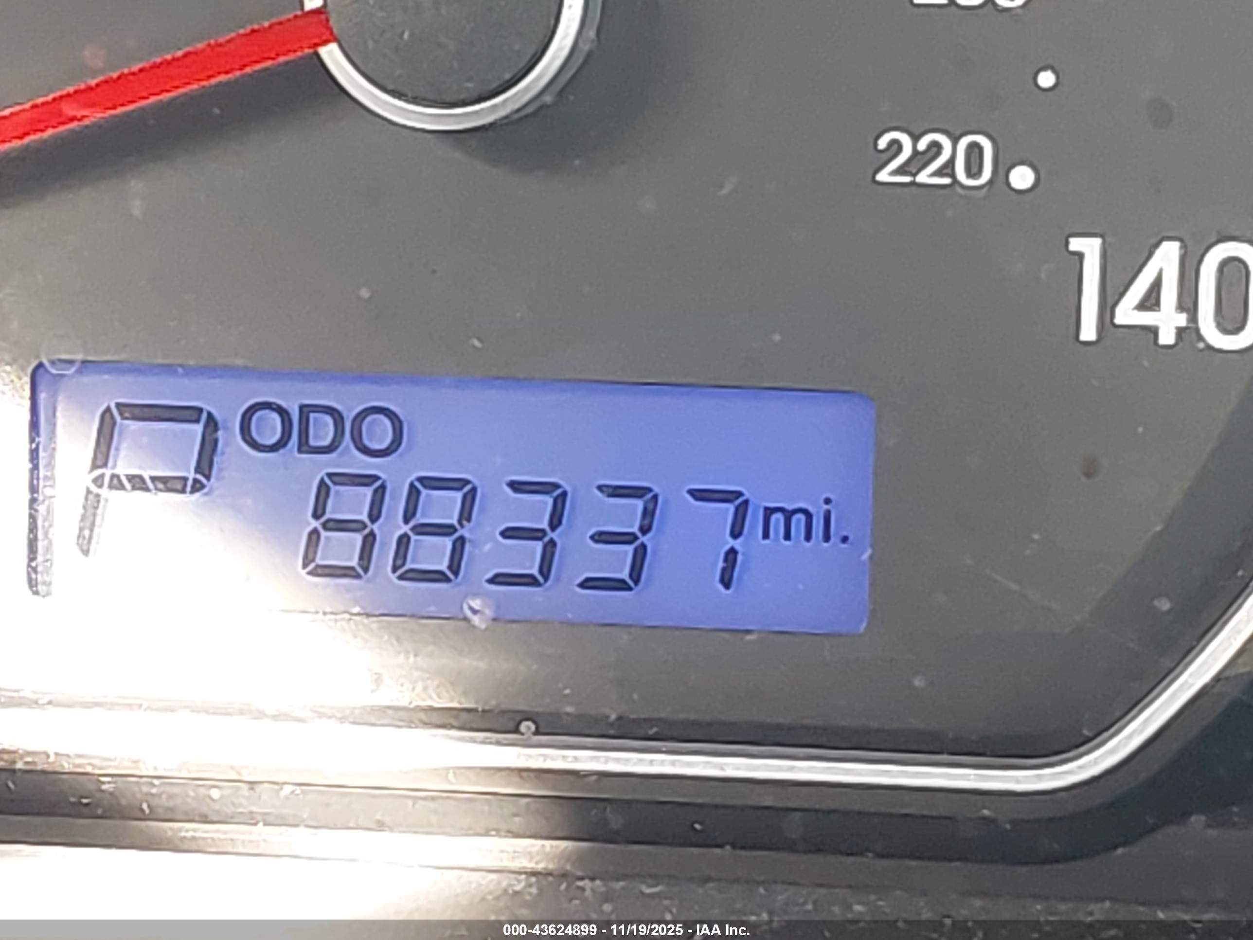 HYUNDAI ELANTRA image 7