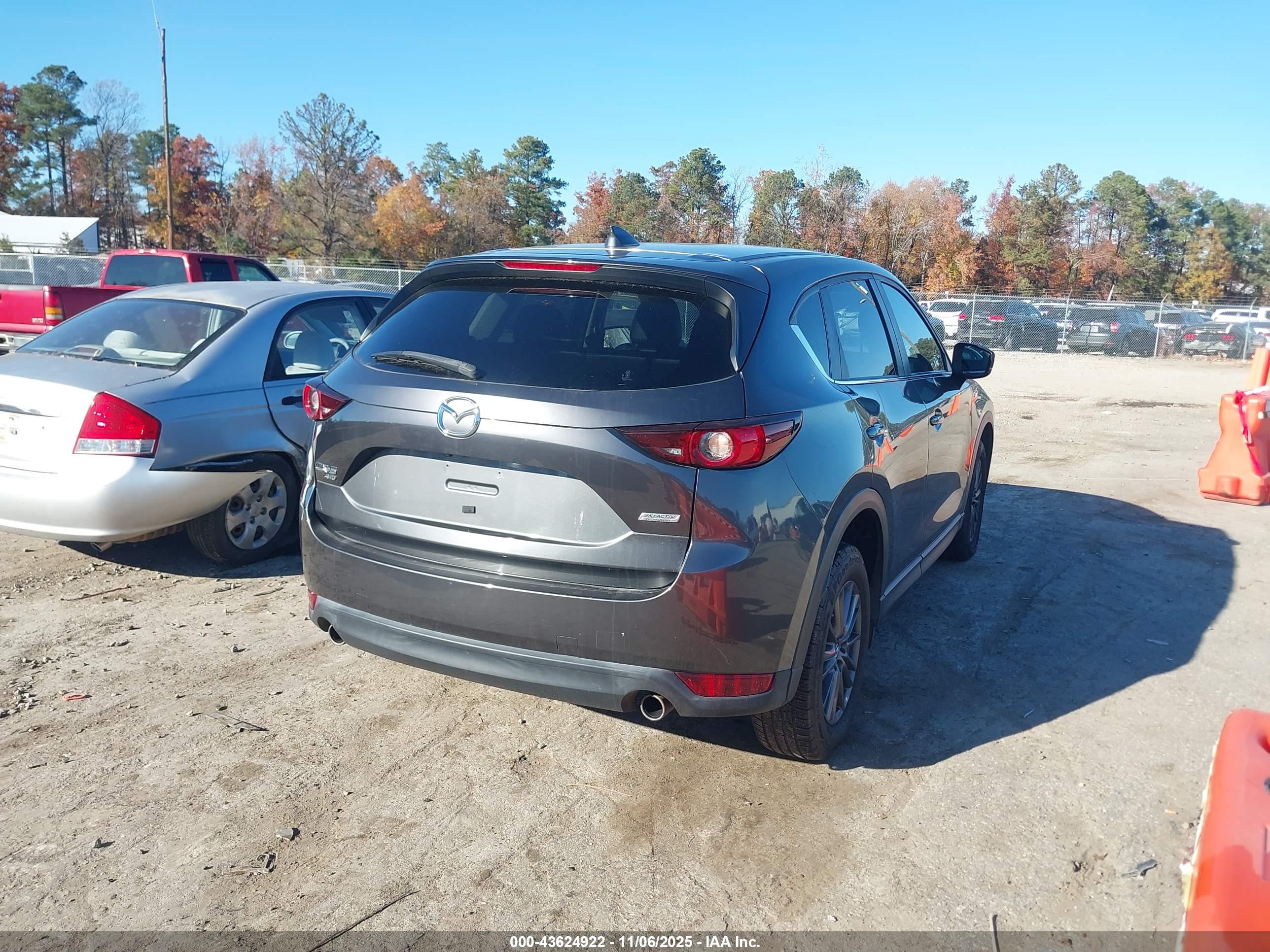 MAZDA CX-5 image 4