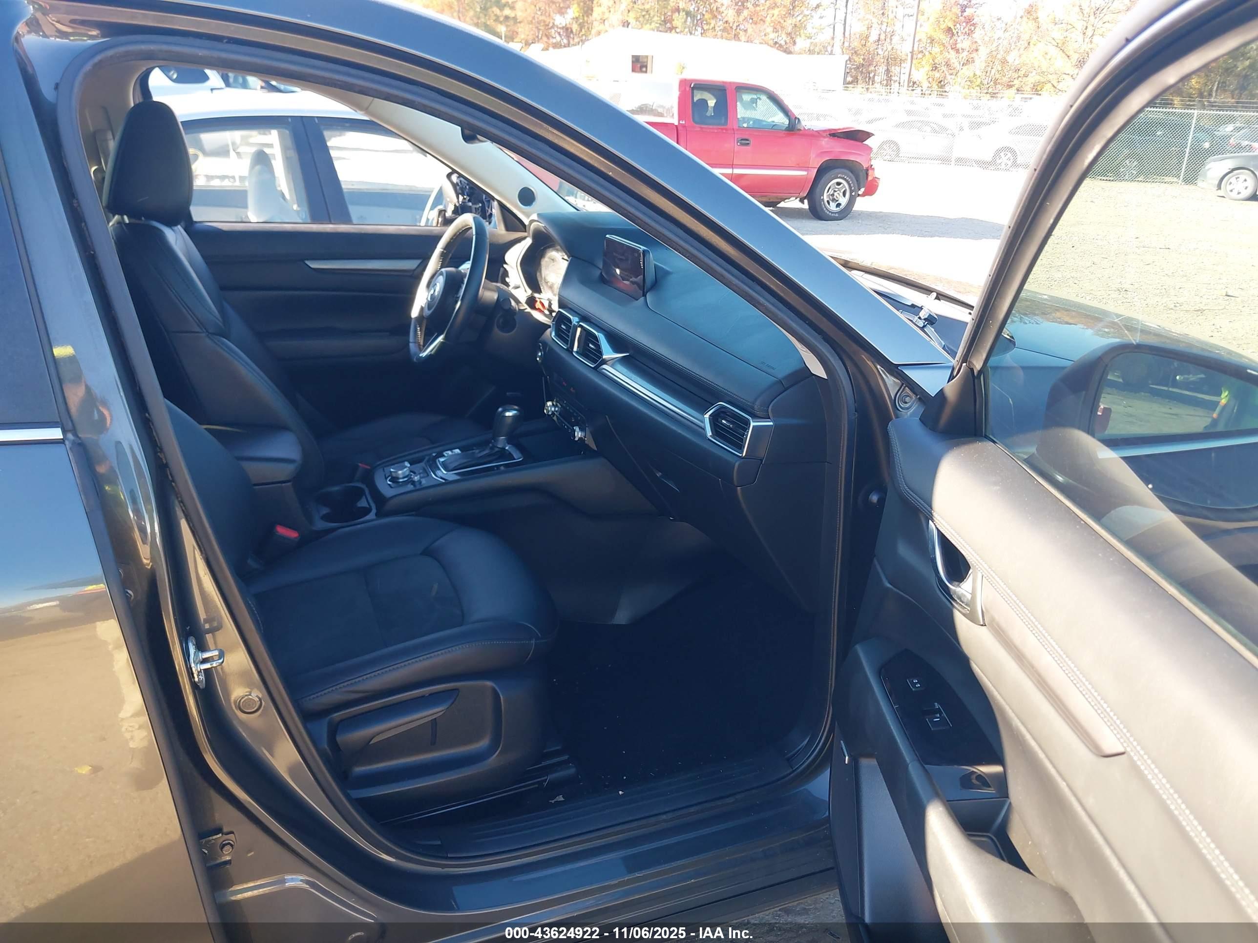 MAZDA CX-5 image 5