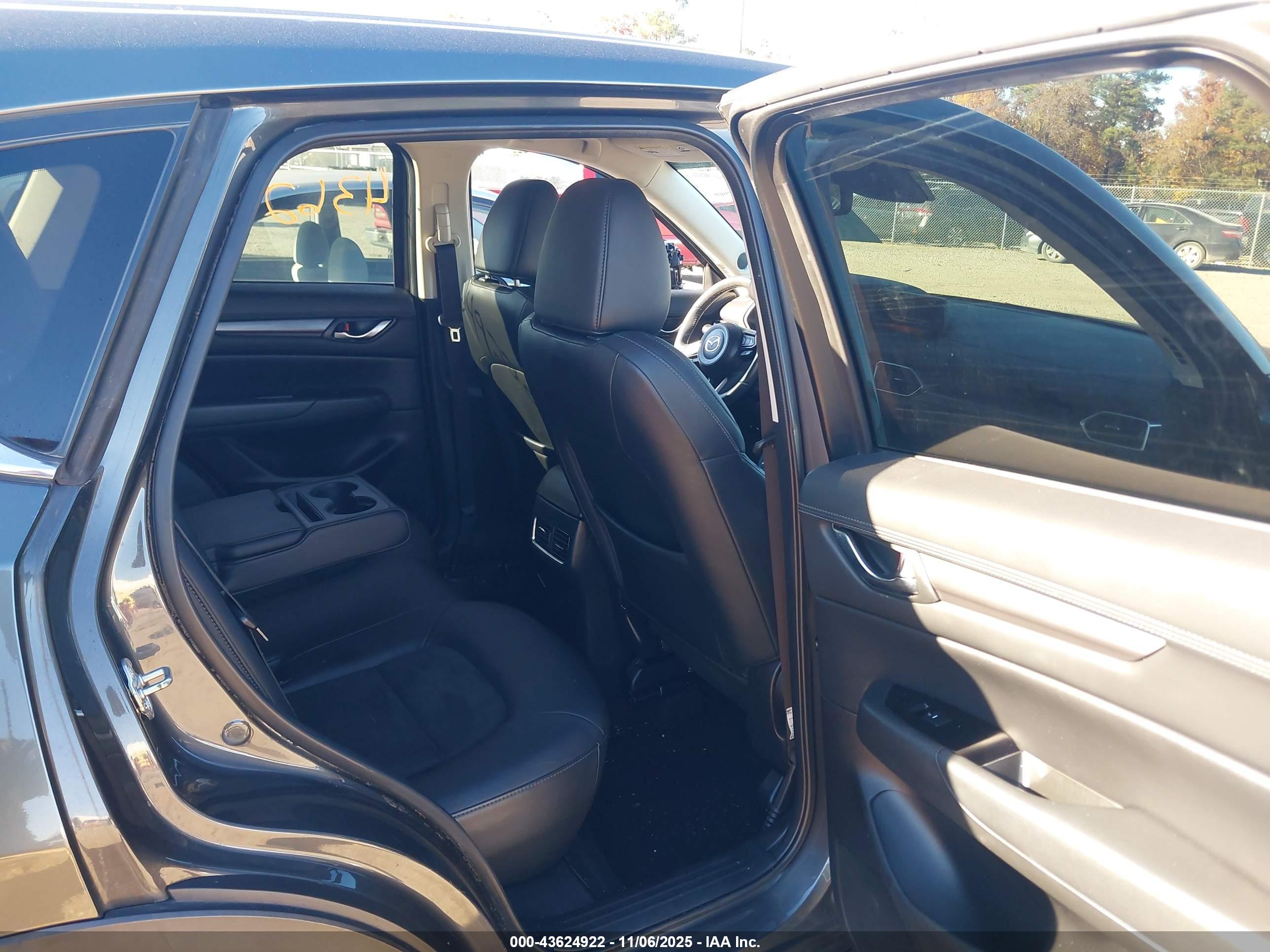 MAZDA CX-5 image 8
