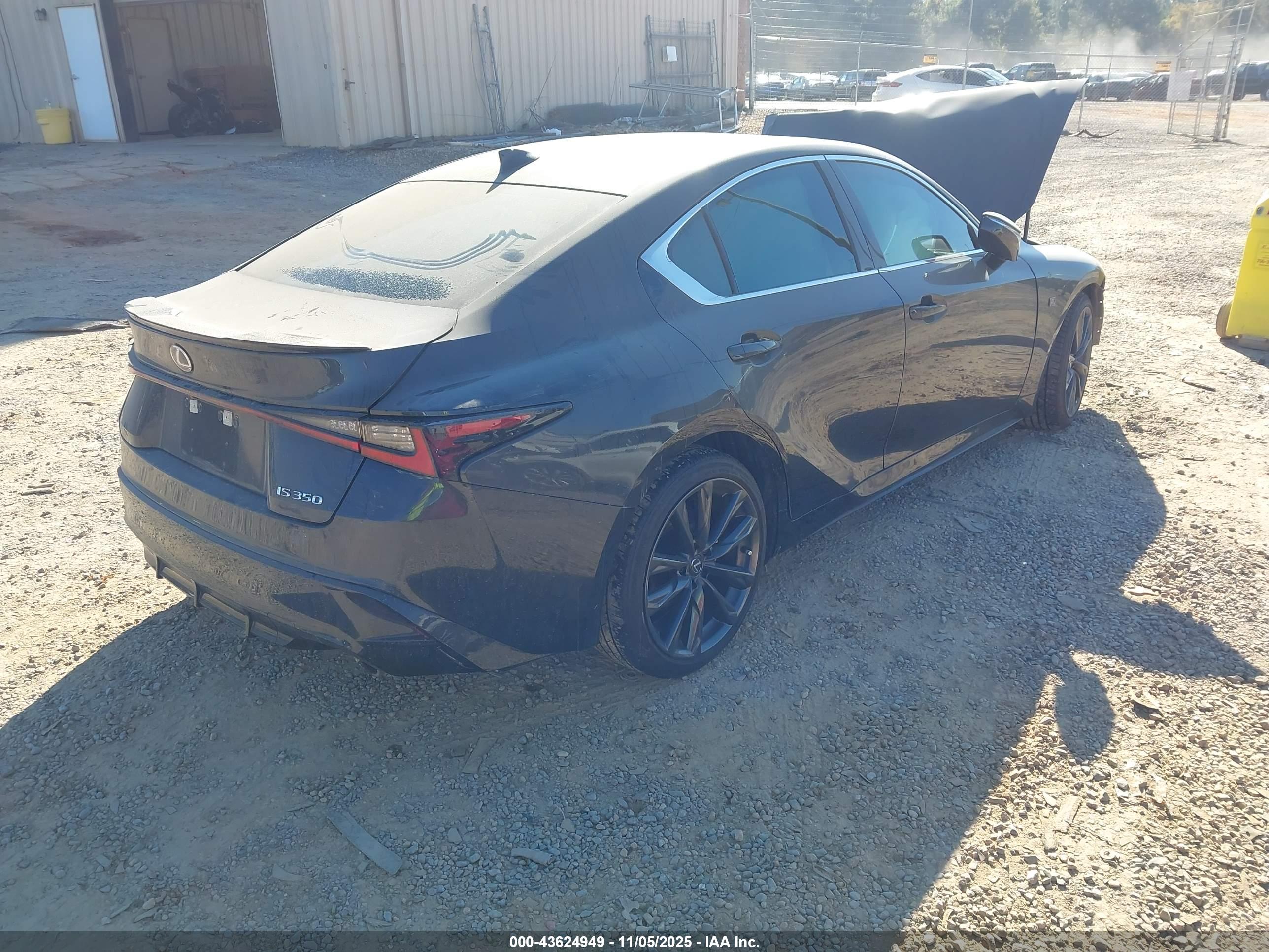 LEXUS IS image 4