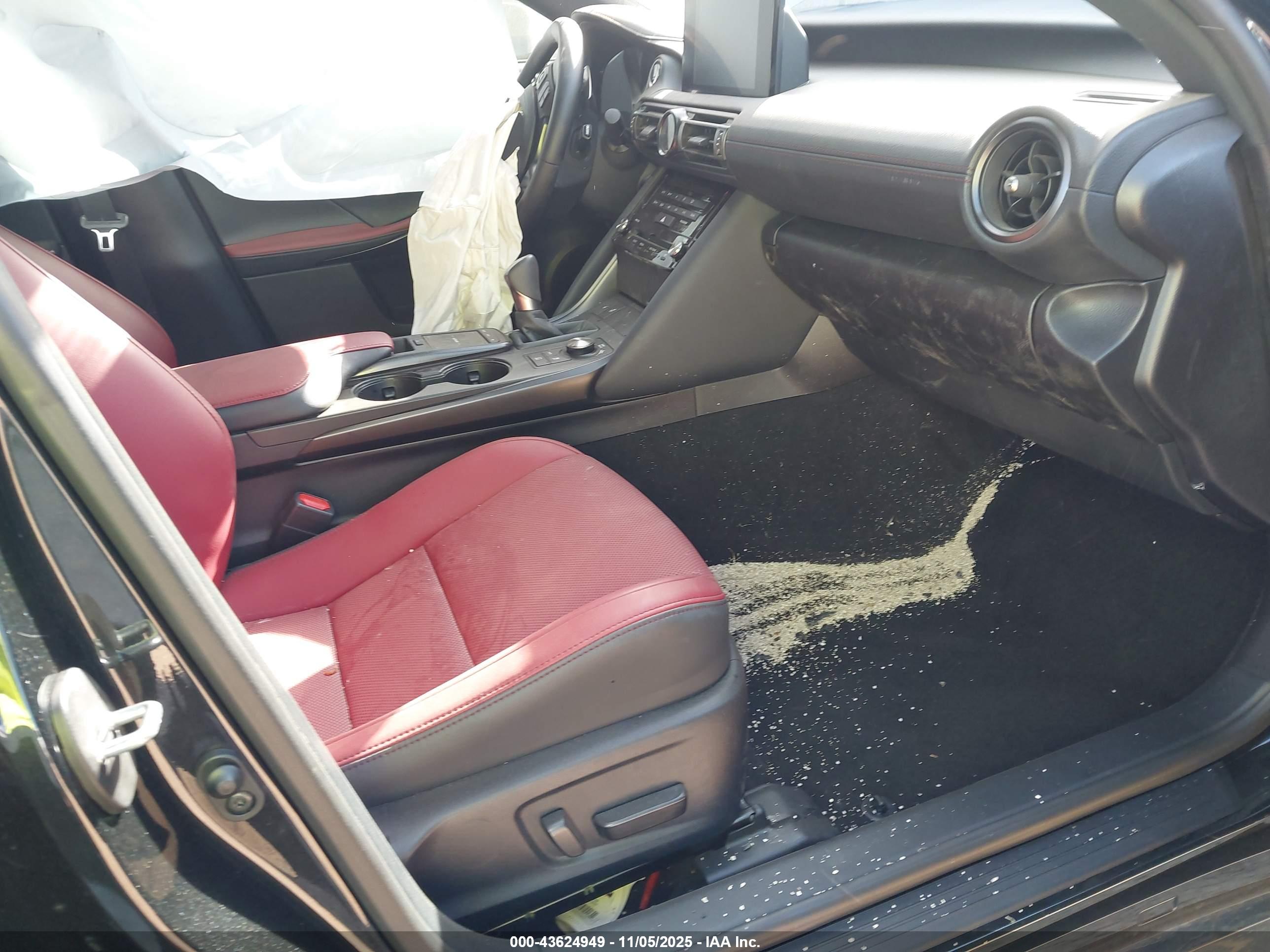 LEXUS IS image 5