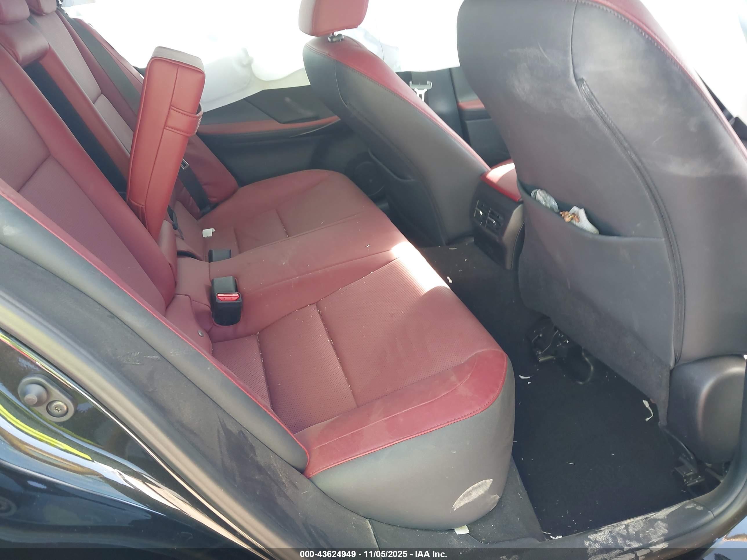 LEXUS IS image 8