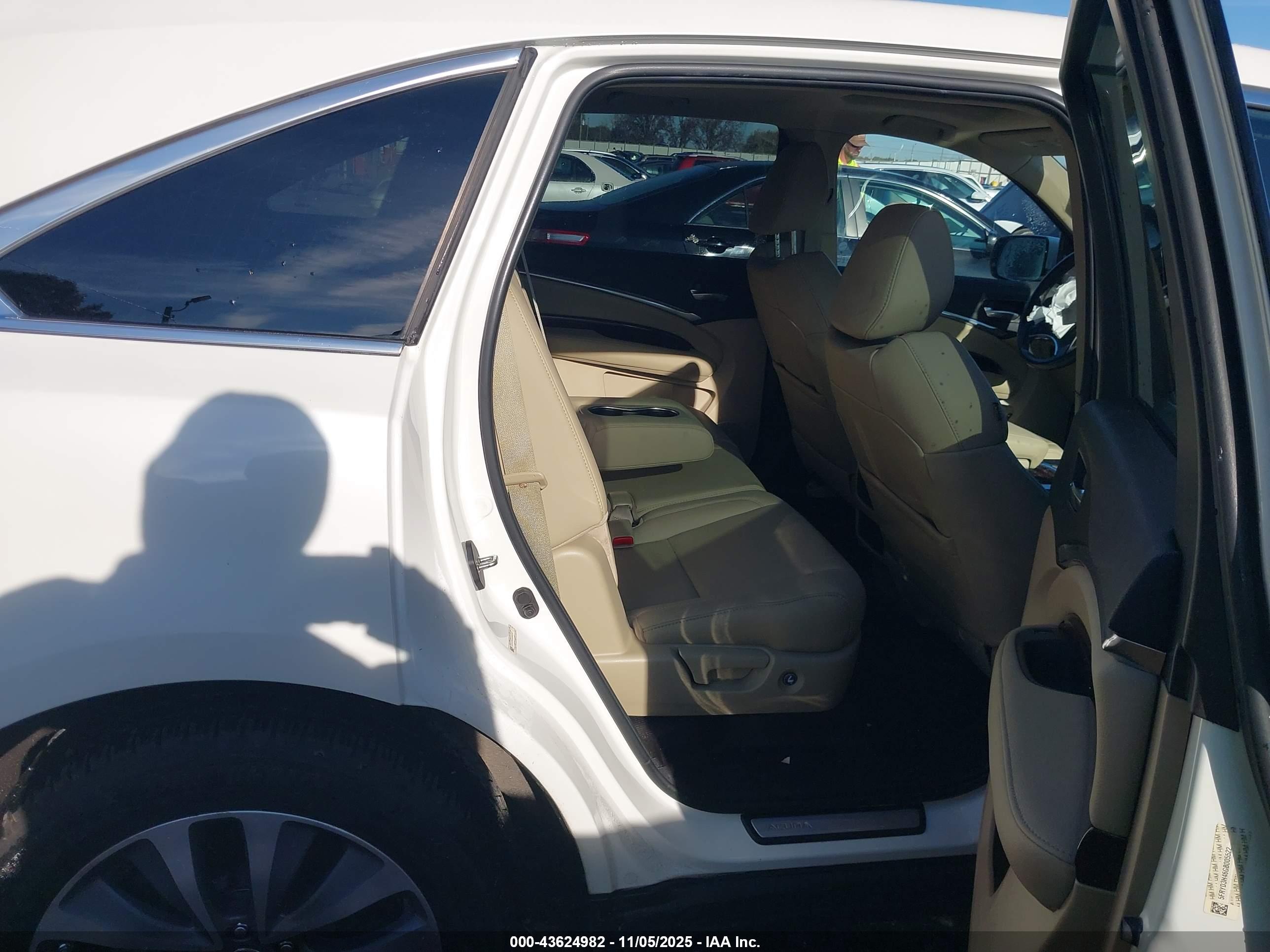 ACURA MDX image 8