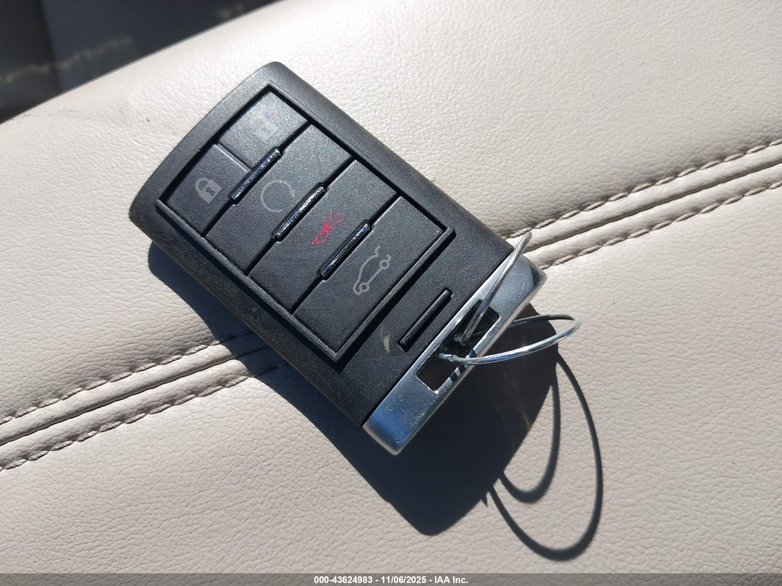 CADILLAC XTS image 11