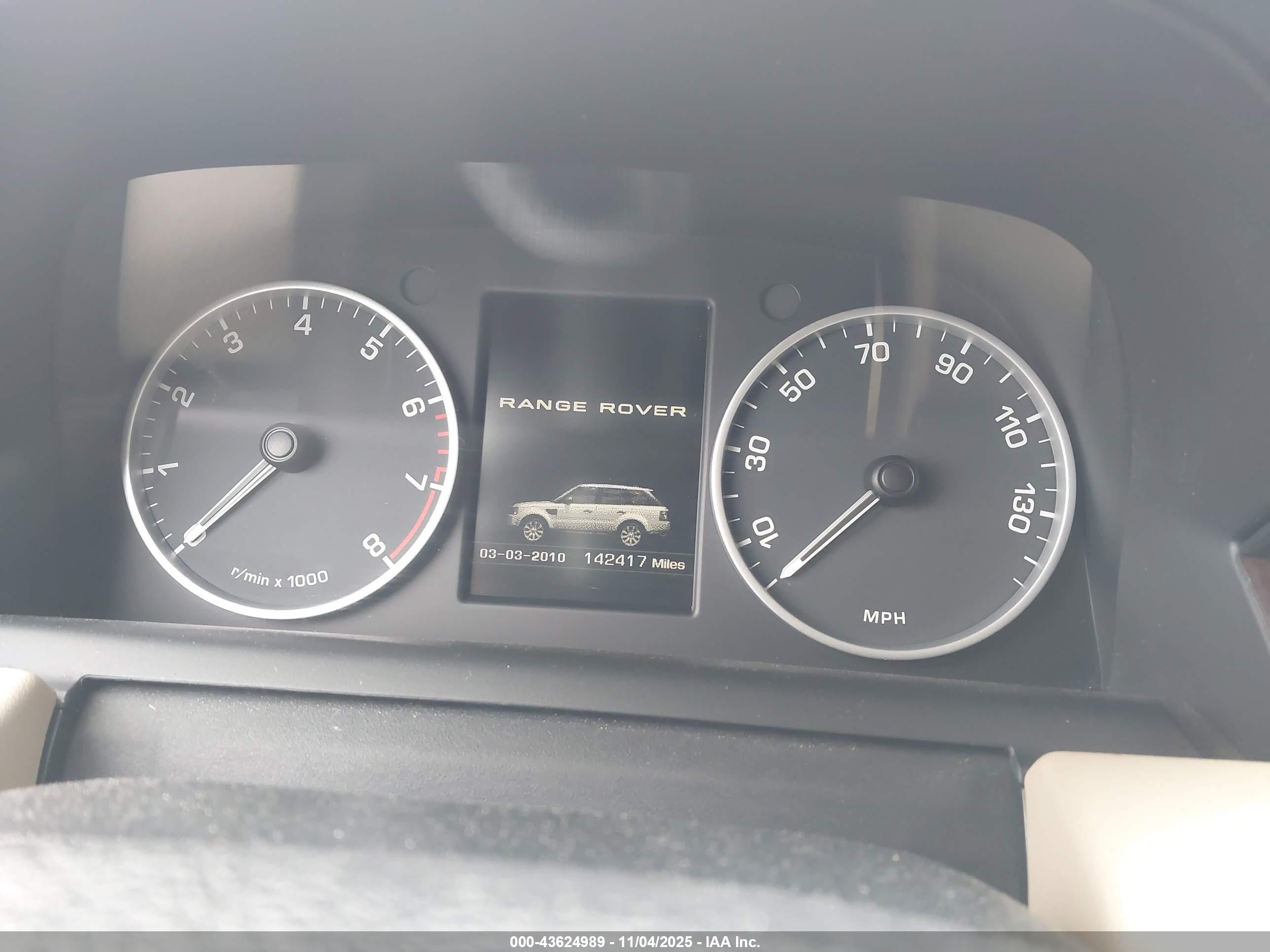 LAND ROVER image 7