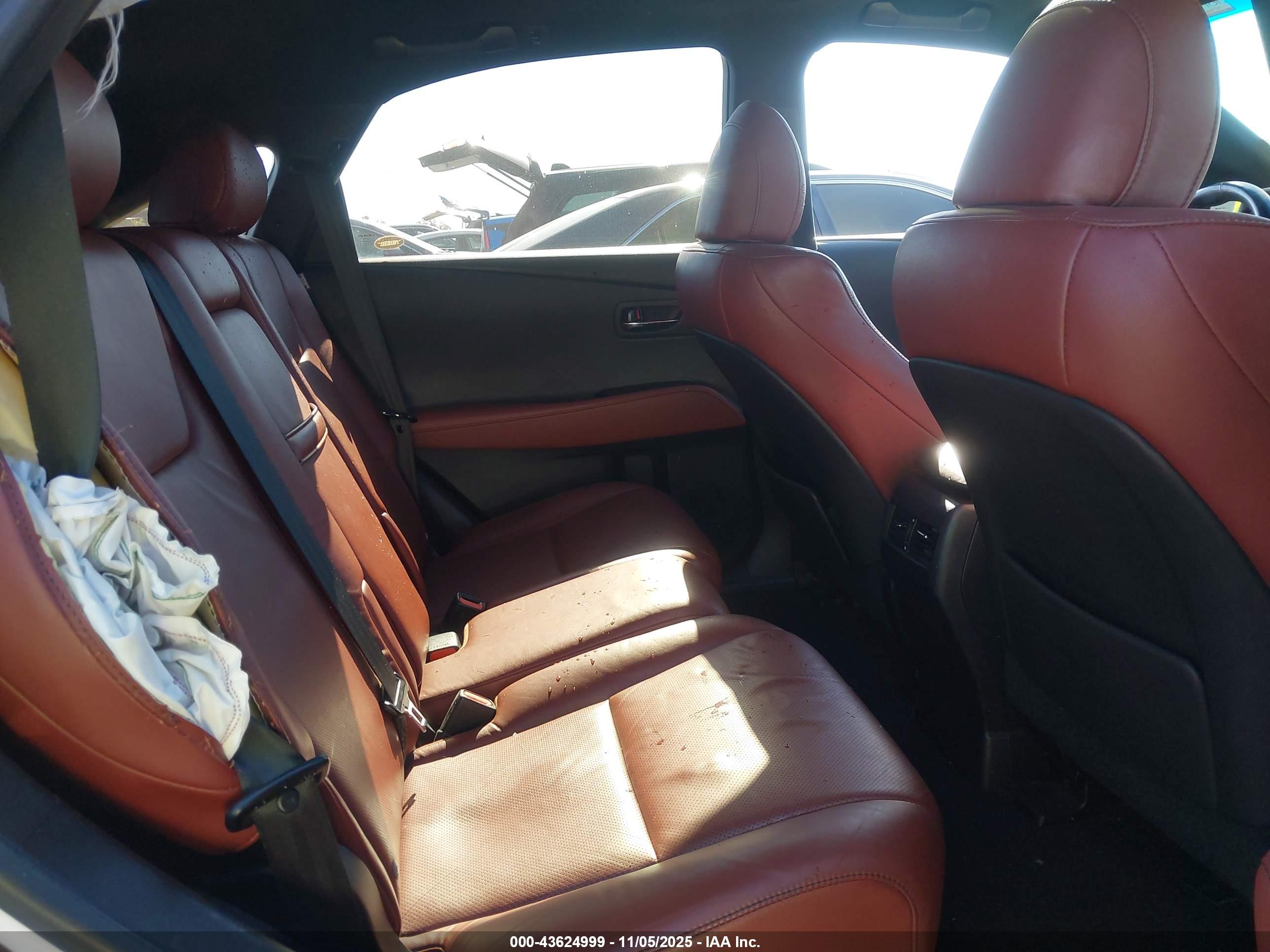 LEXUS RX image 8