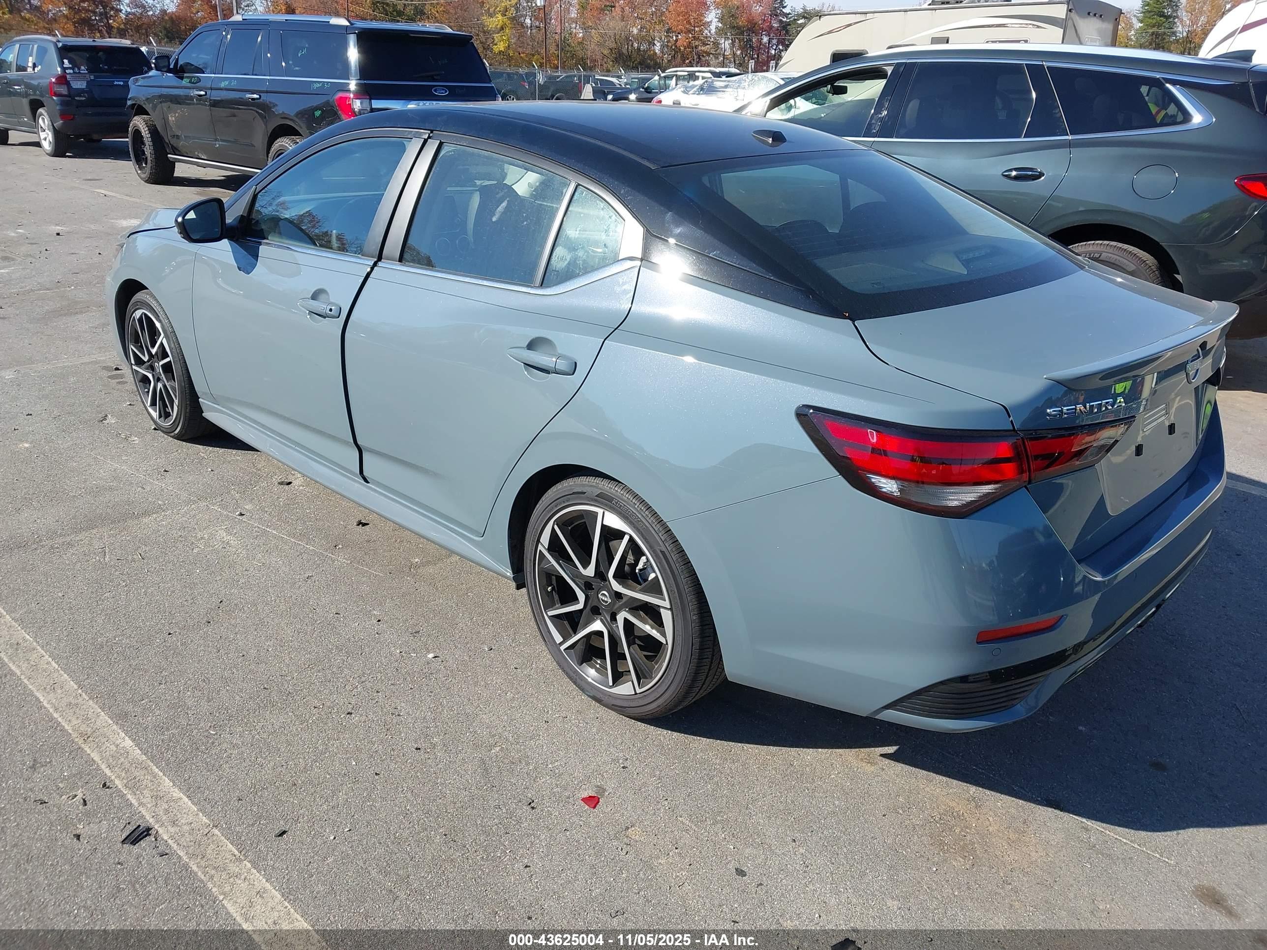 NISSAN SENTRA image 3