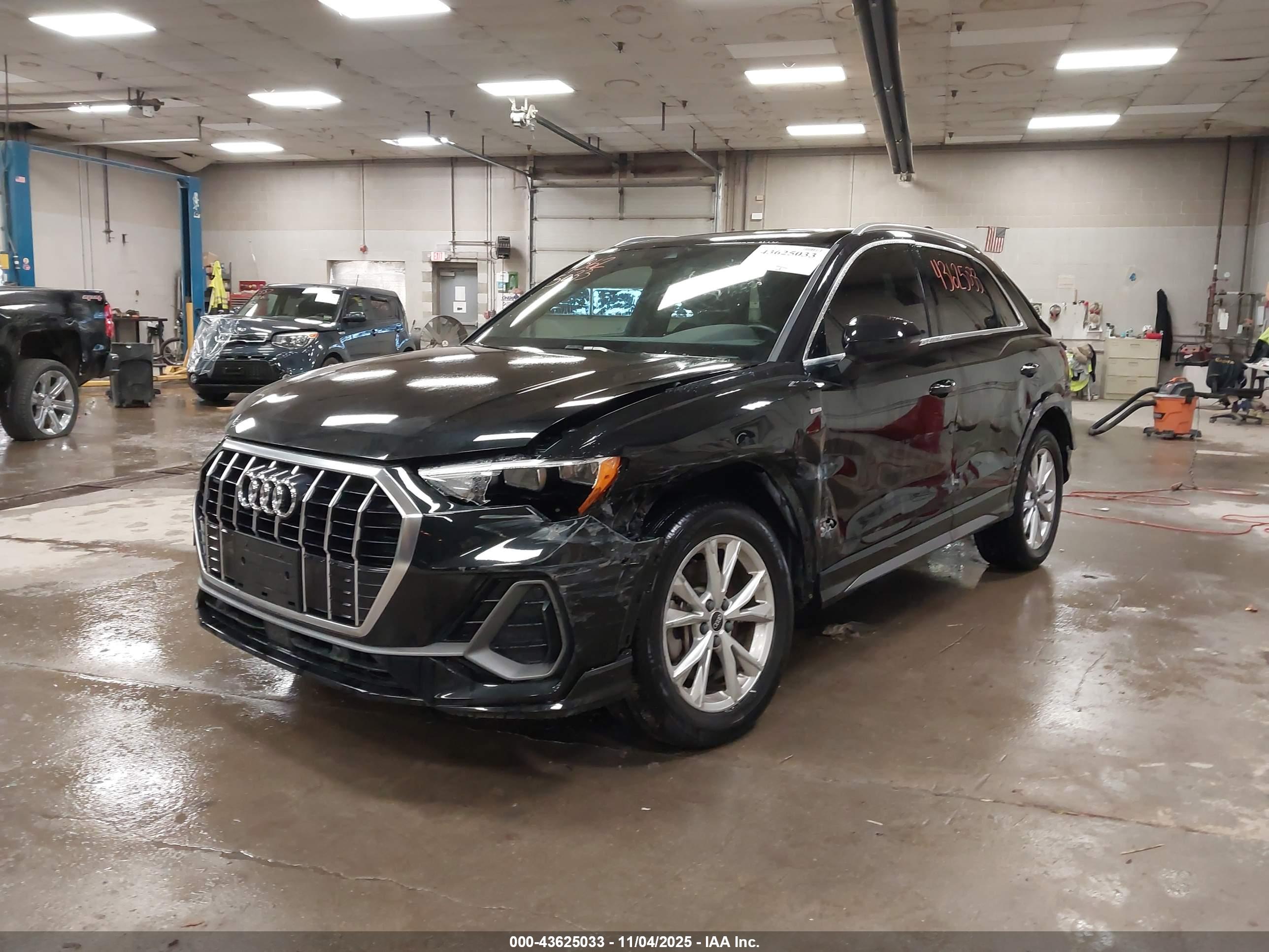 AUDI Q3 image 2