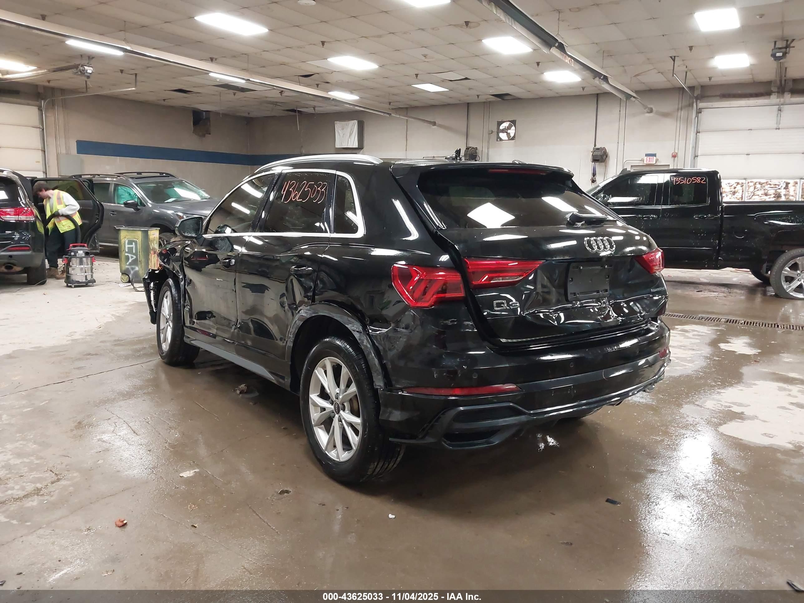 AUDI Q3 image 3