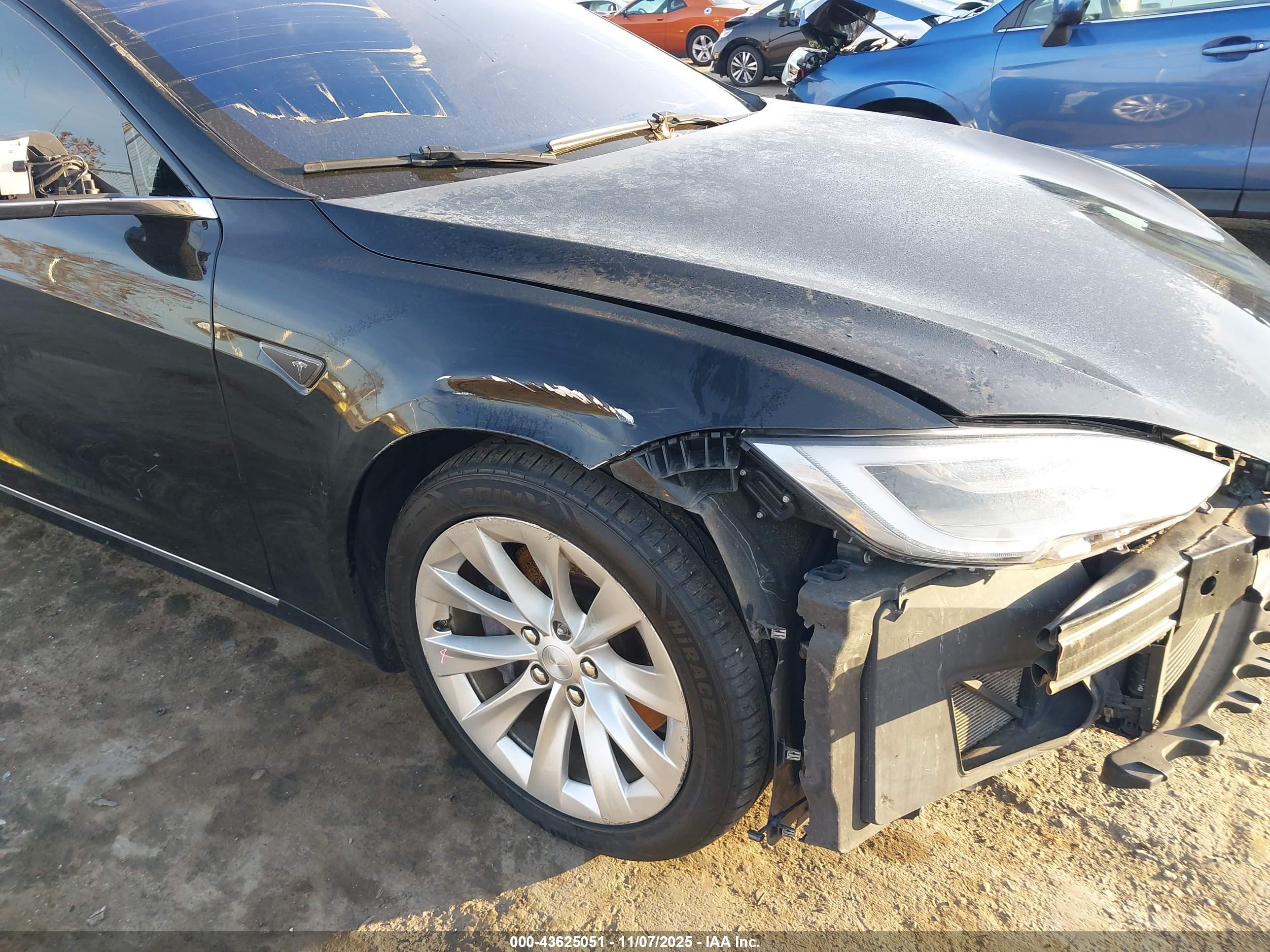 TESLA MODEL image 6