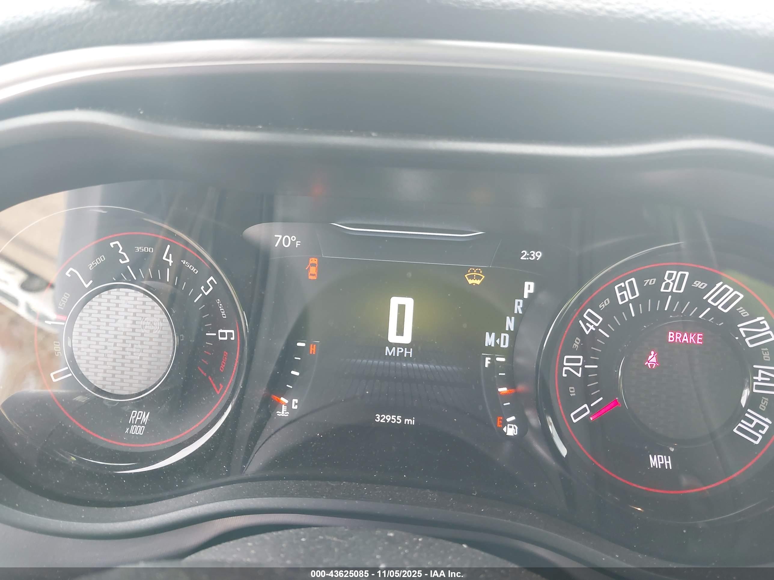 DODGE CHALLENGER image 7