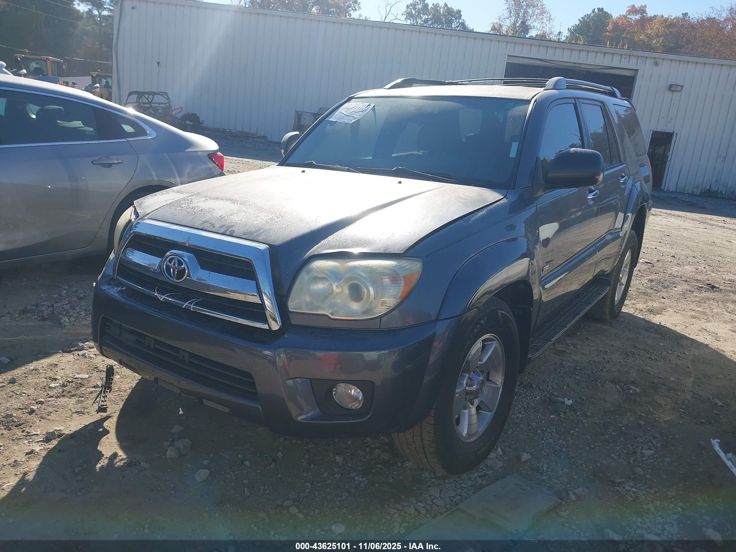 TOYOTA 4RUNNER image 2