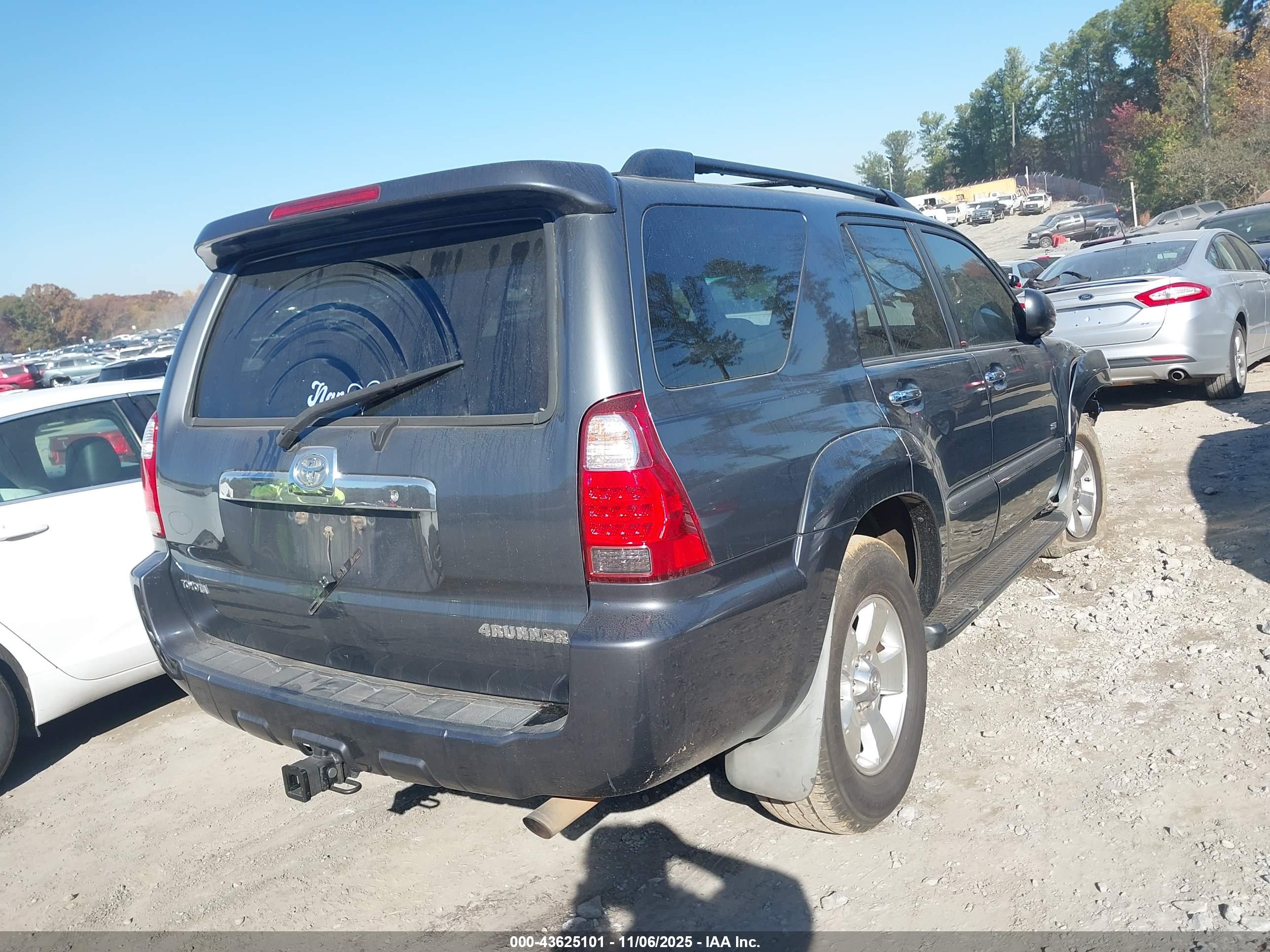 TOYOTA 4RUNNER image 4