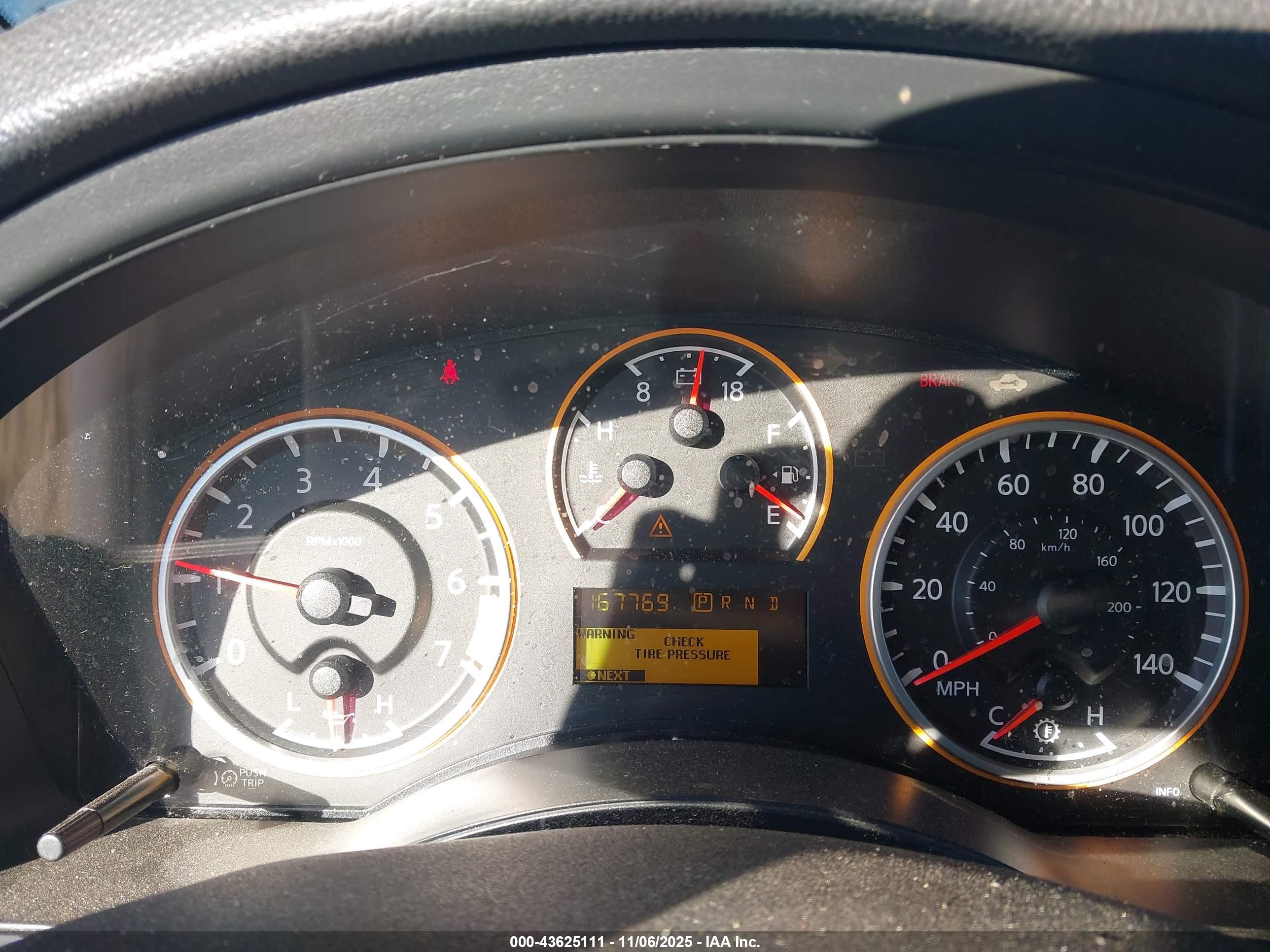 NISSAN ARMADA image 7