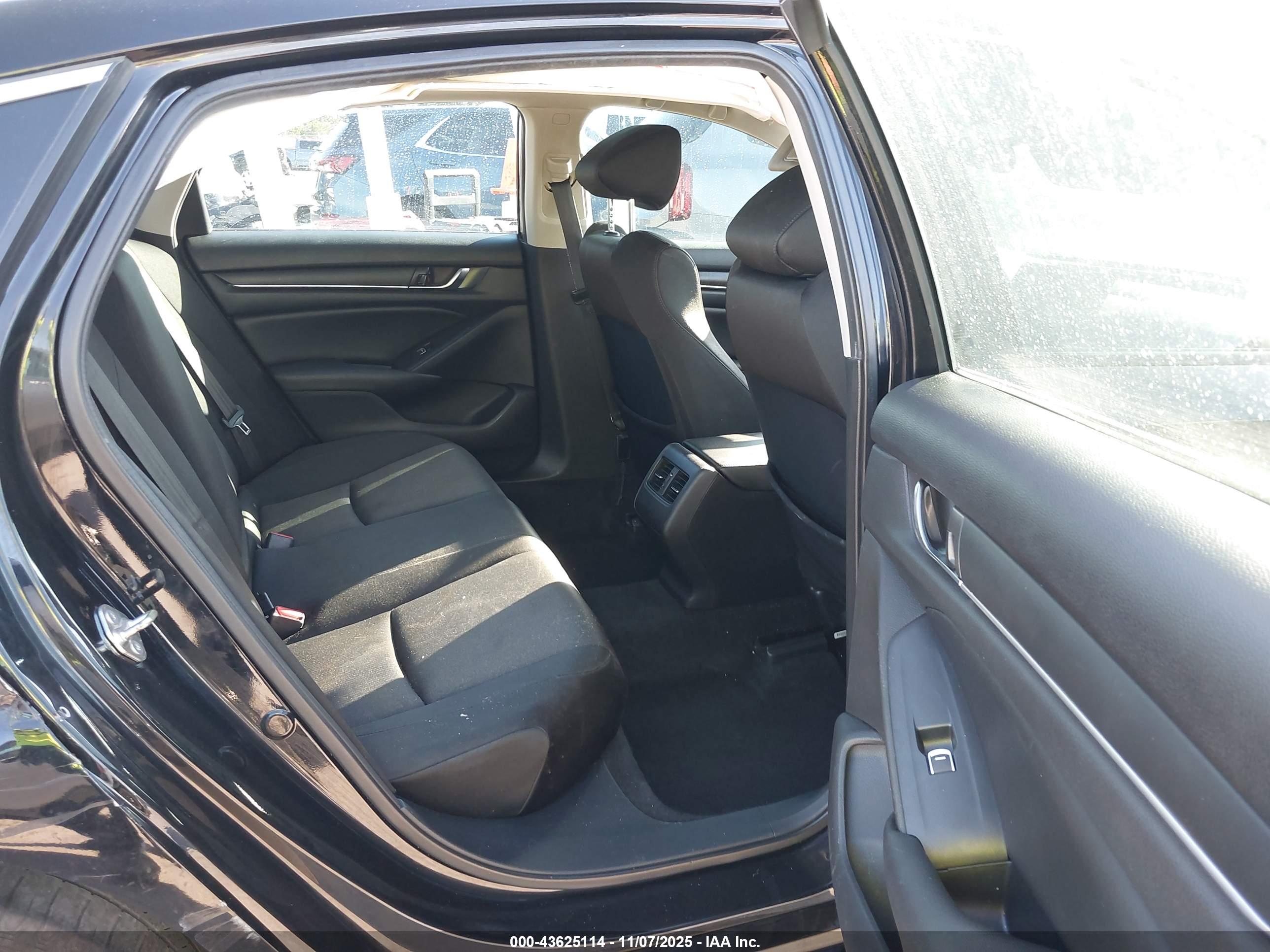HONDA ACCORD image 8