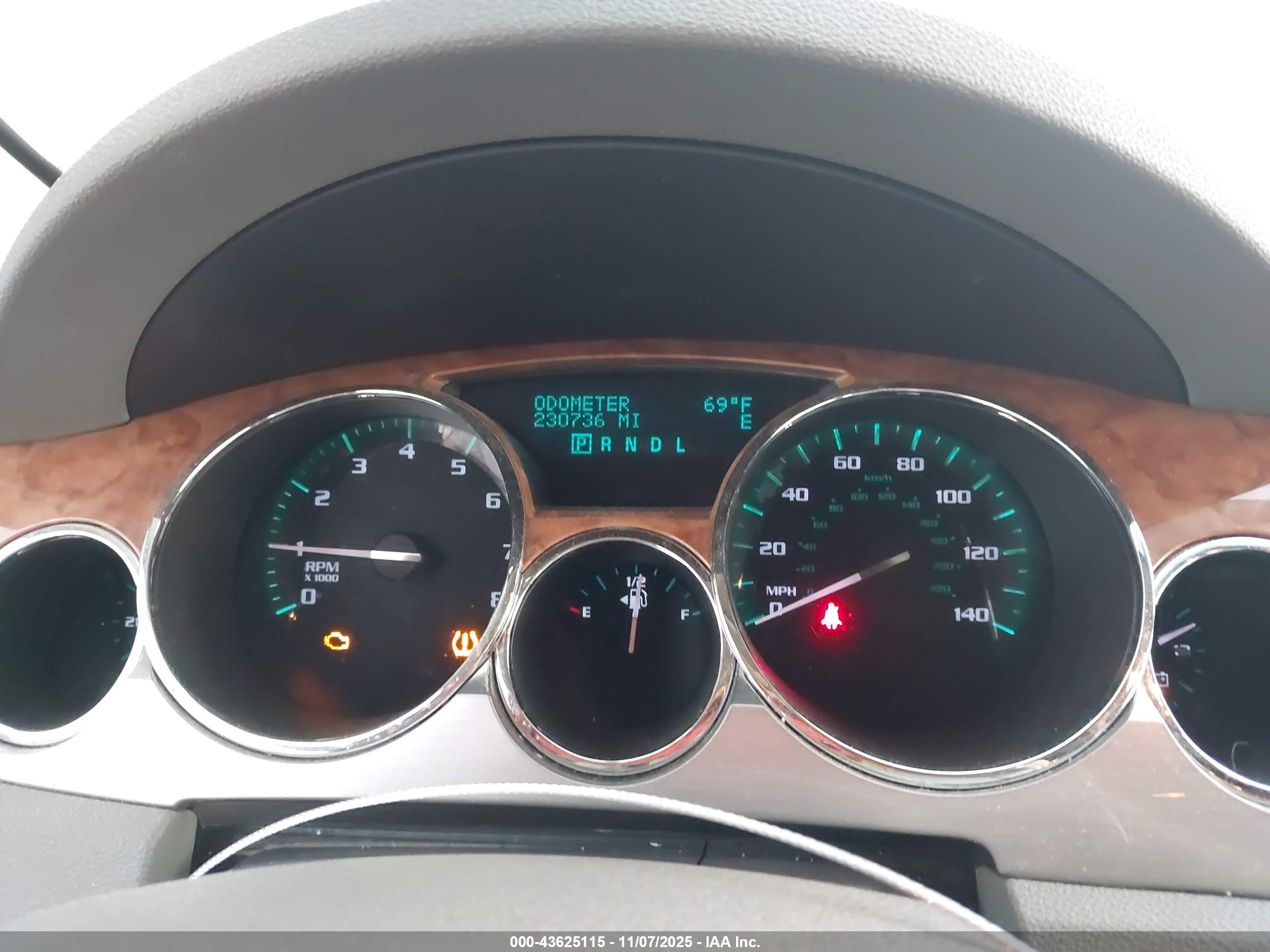 BUICK ENCLAVE image 7