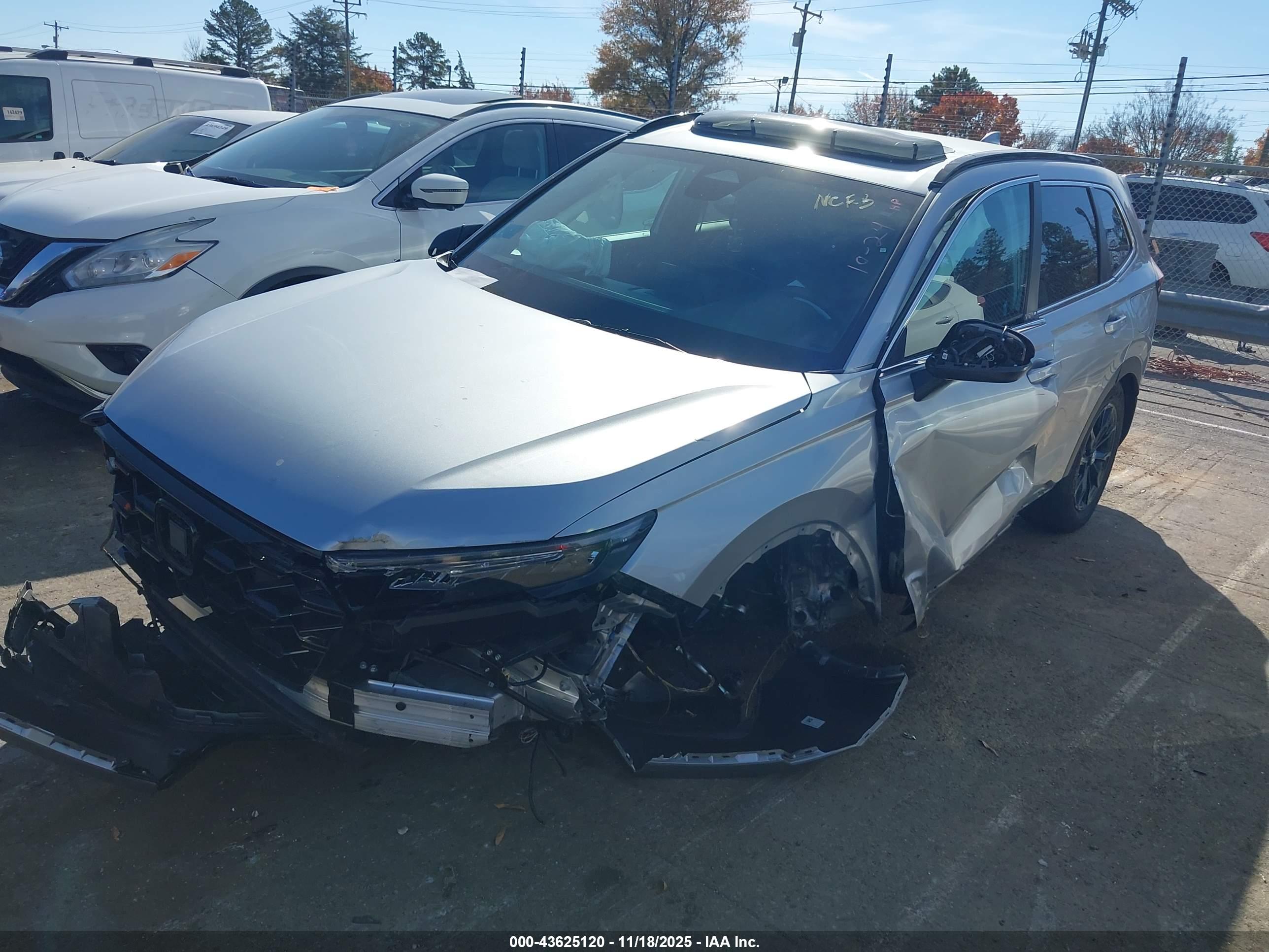 HONDA CR-V image 2