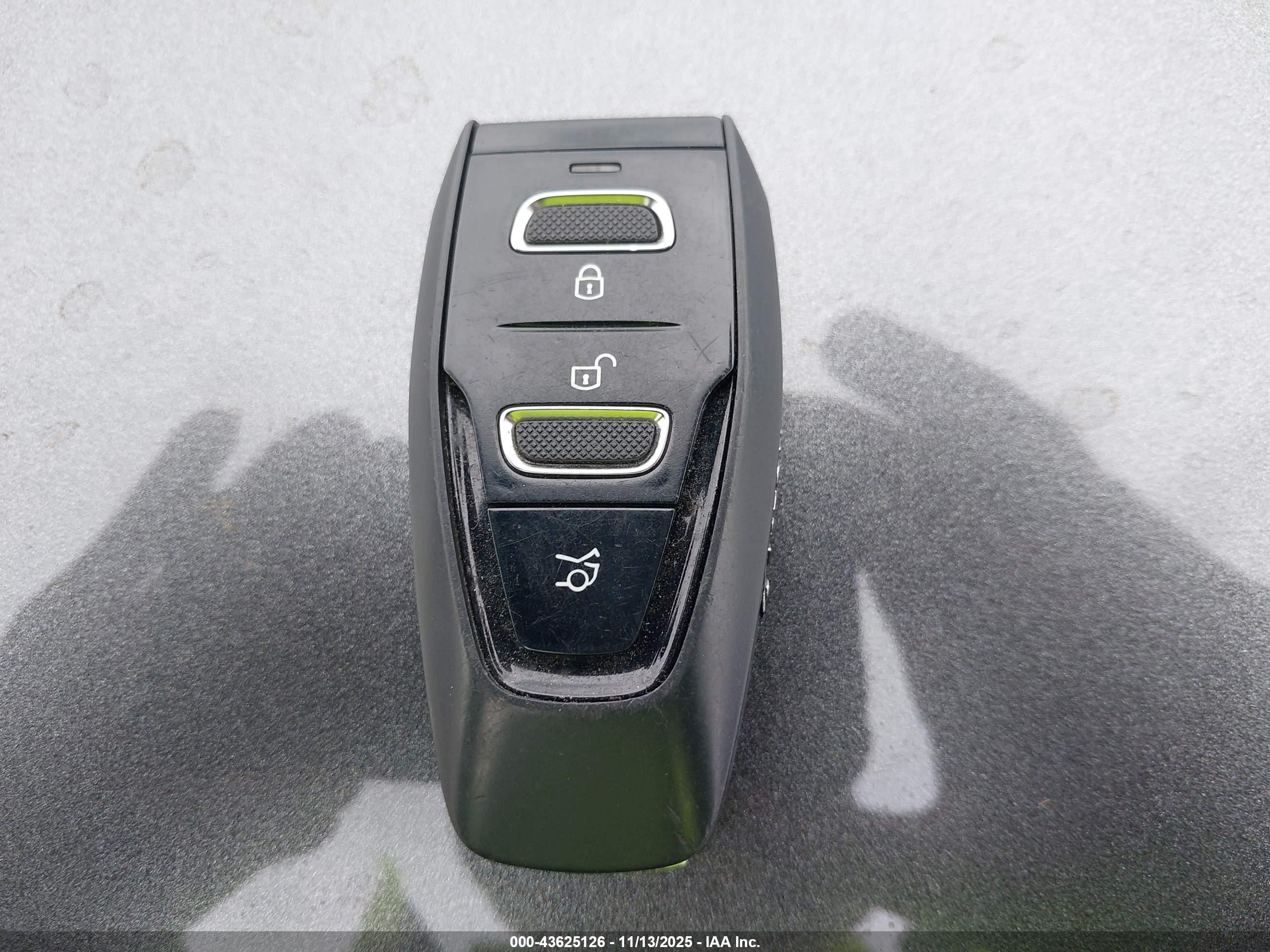 ASTON MARTIN image 11