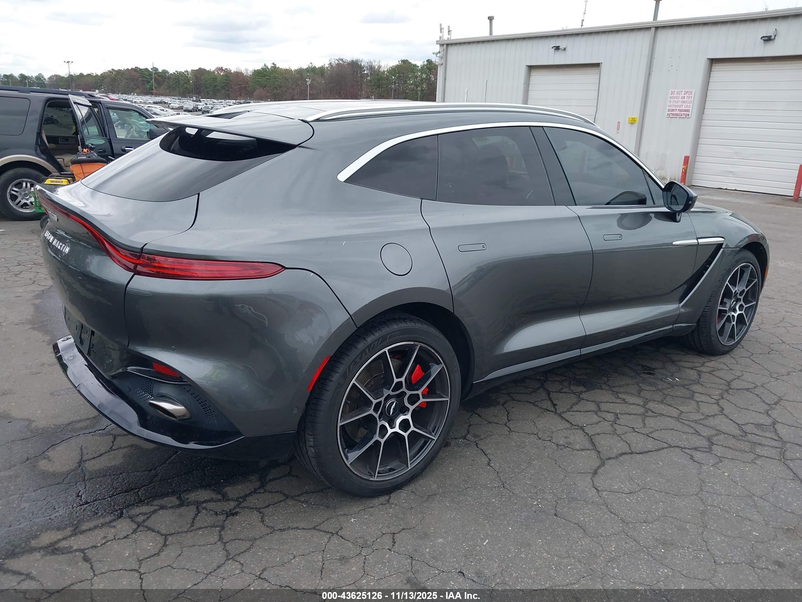 ASTON MARTIN image 4