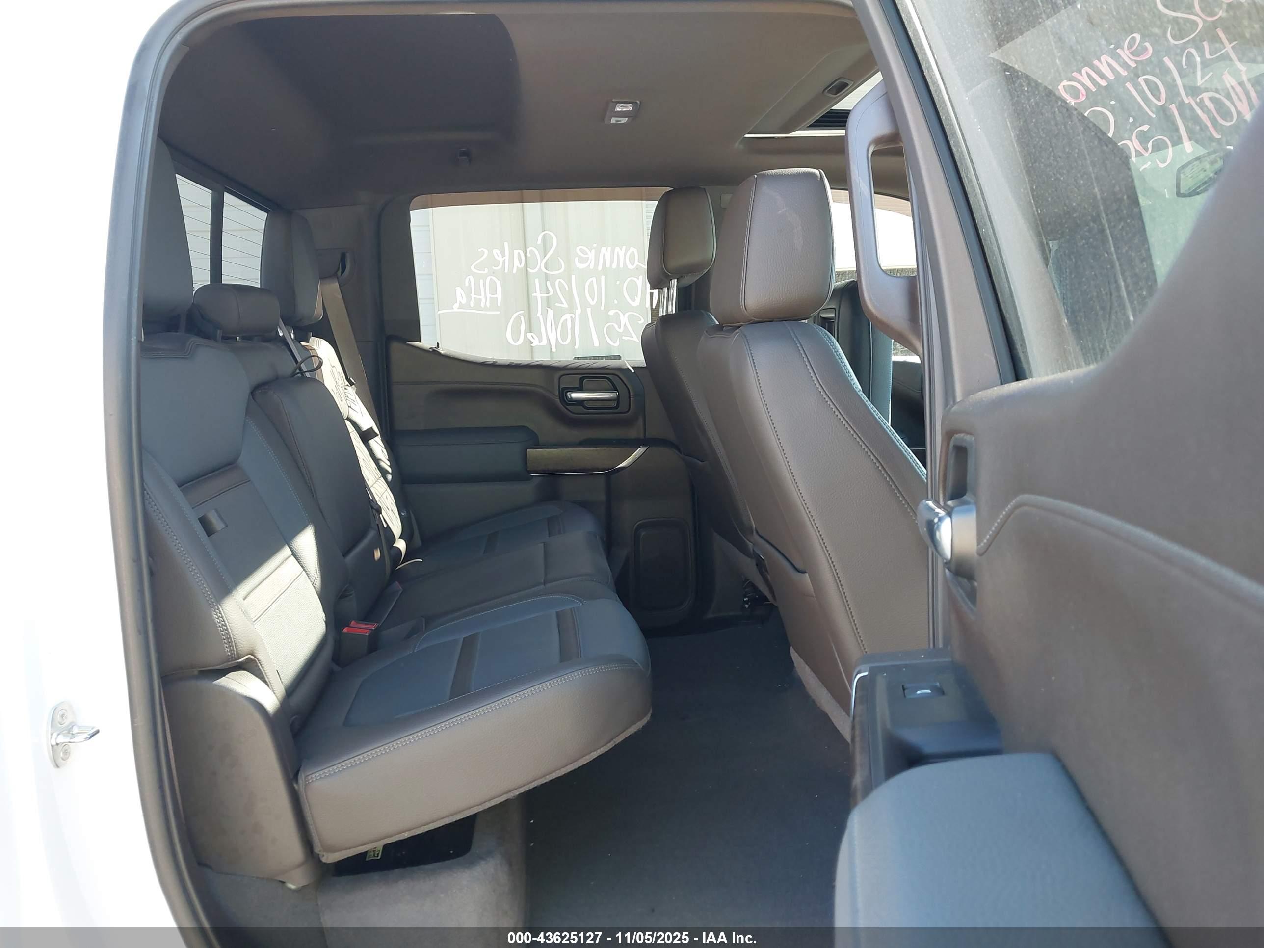 GMC SIERRA image 8