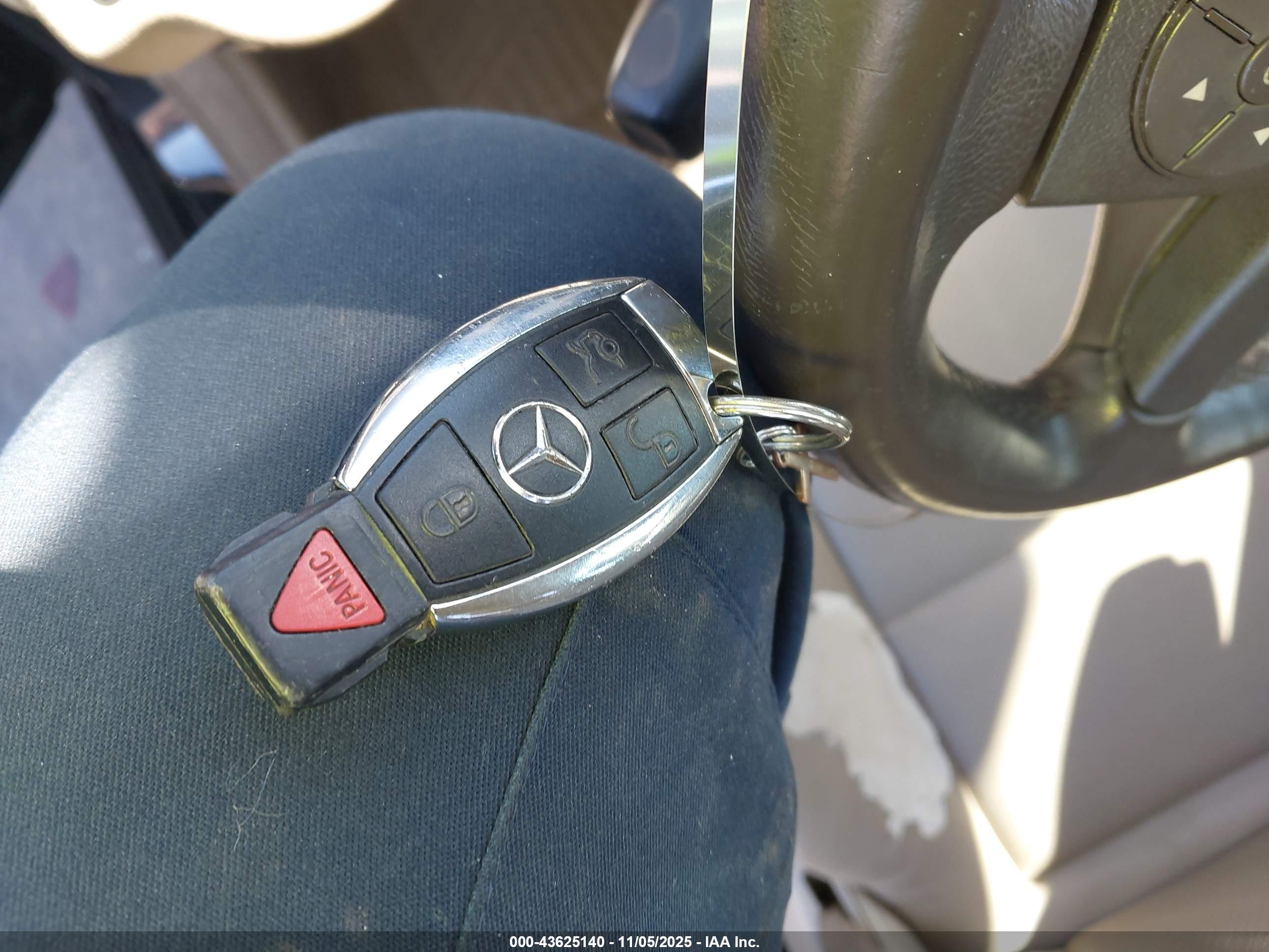 MERCEDES-BENZ C image 11