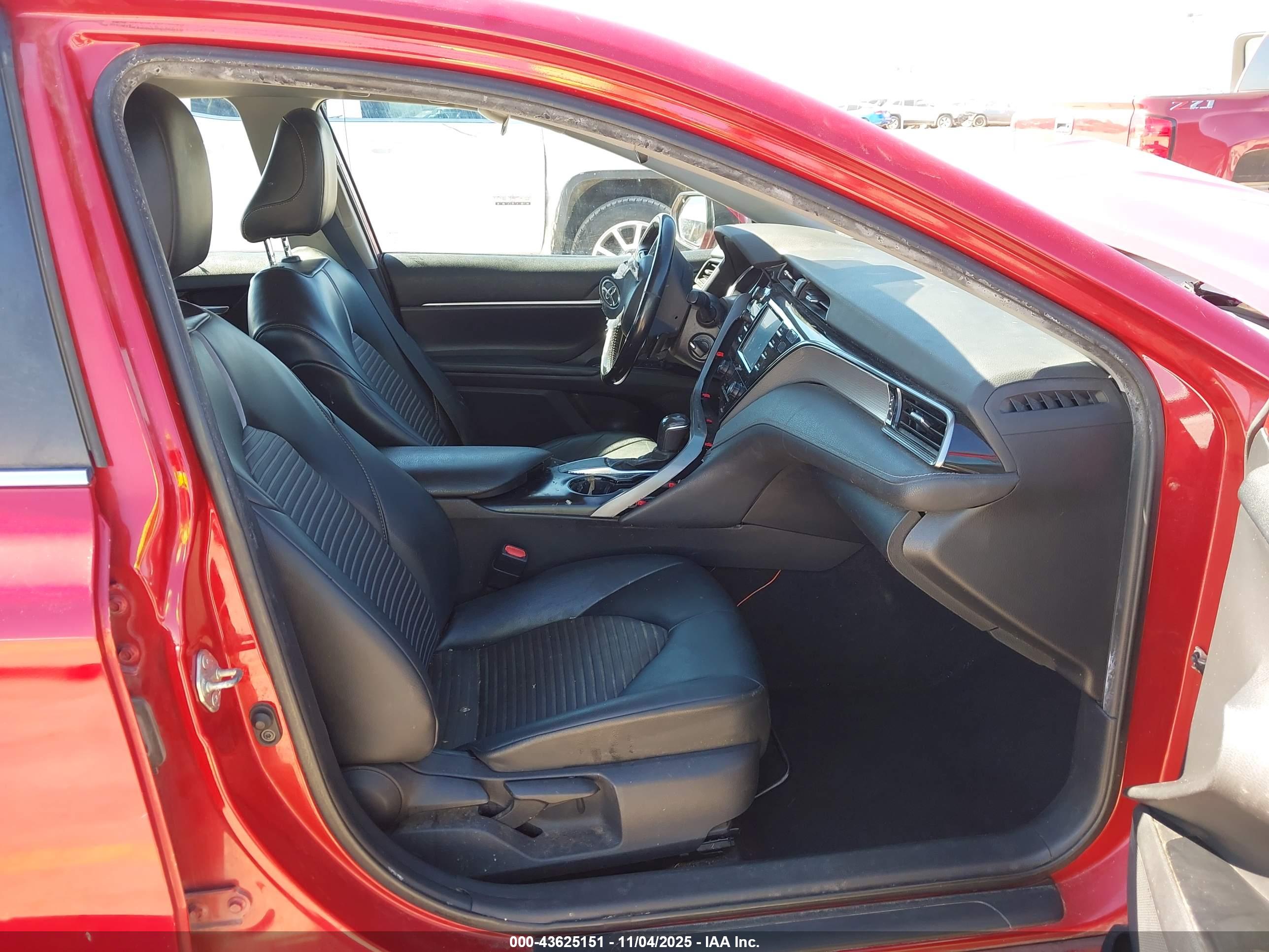 TOYOTA CAMRY image 5