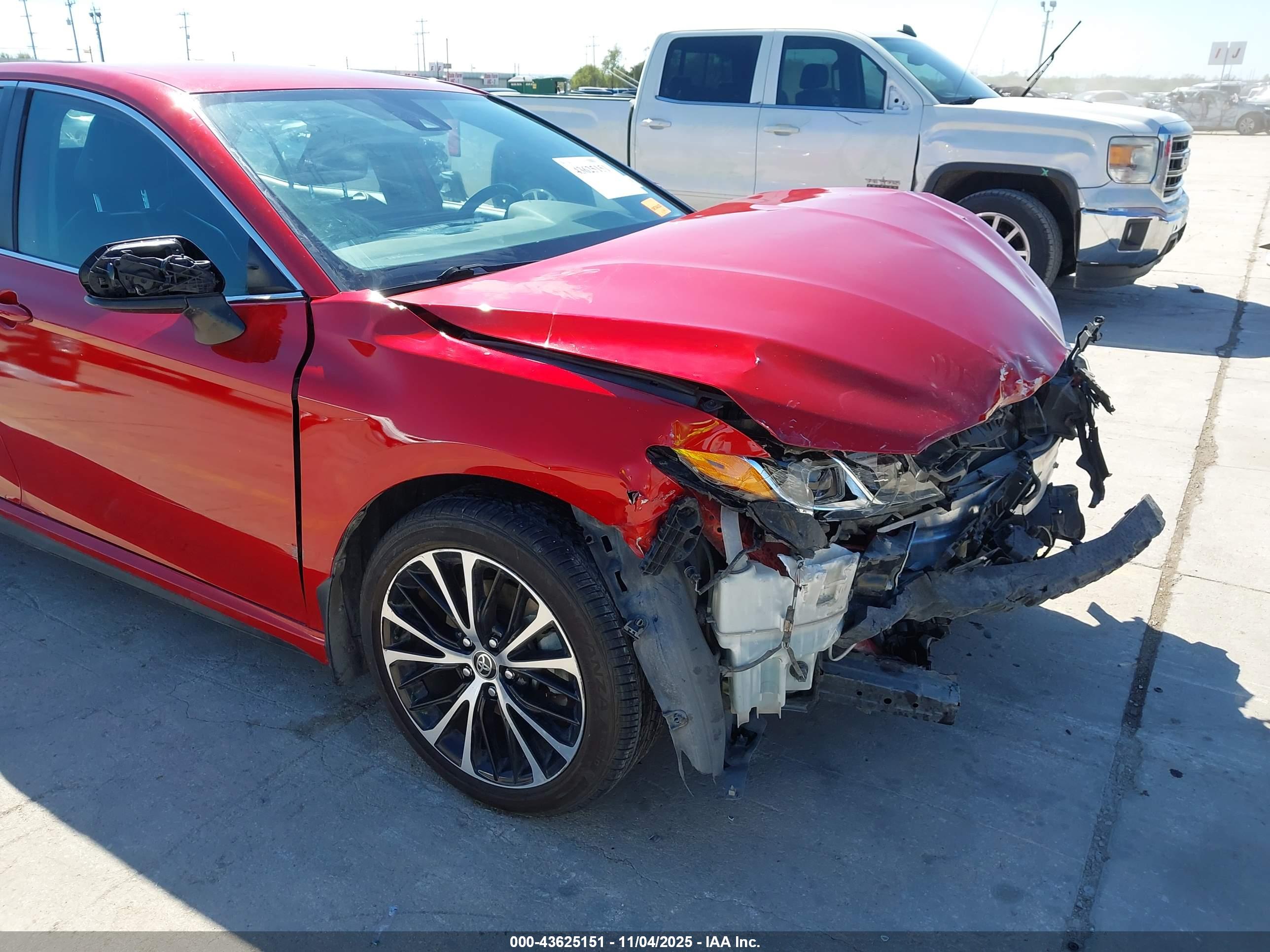TOYOTA CAMRY image 6