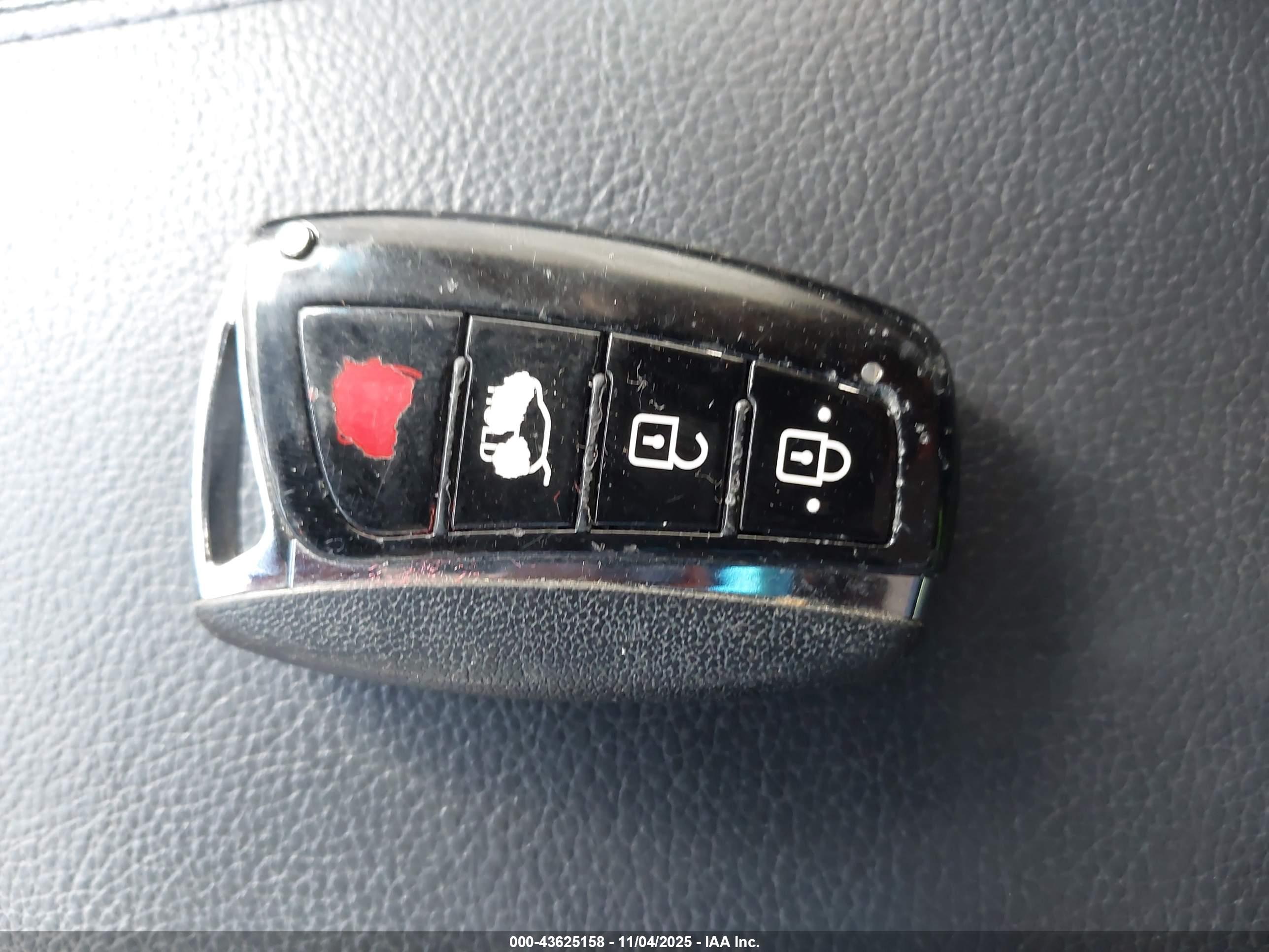 HYUNDAI SANTA image 11