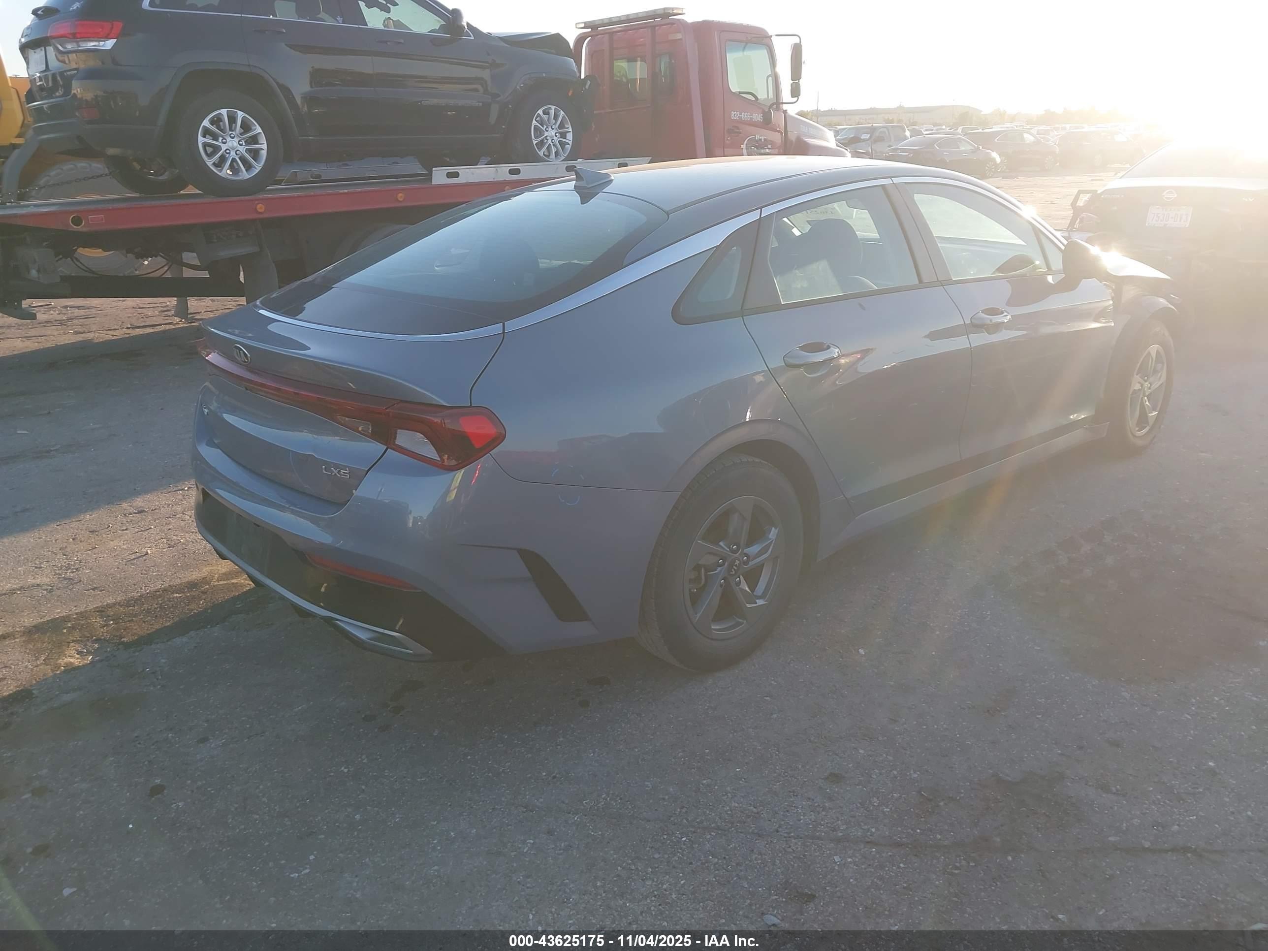 KIA K5 image 4